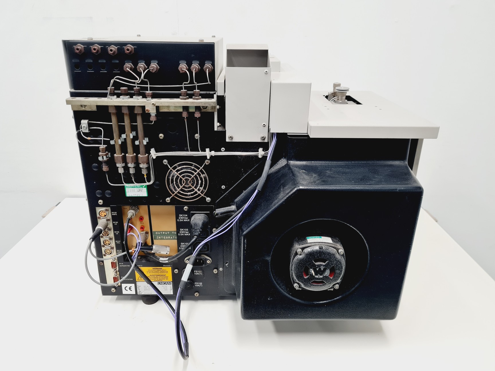 Image of Unicam 610 Series Gas Chromatograph