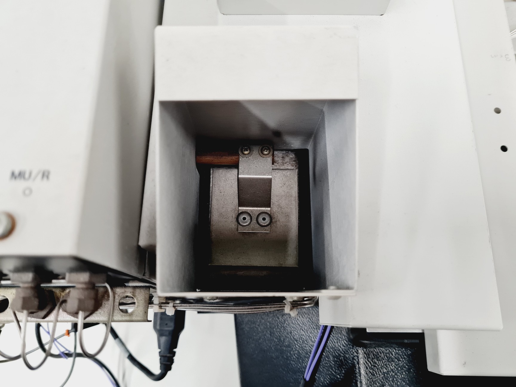 Image of Unicam 610 Series Gas Chromatograph