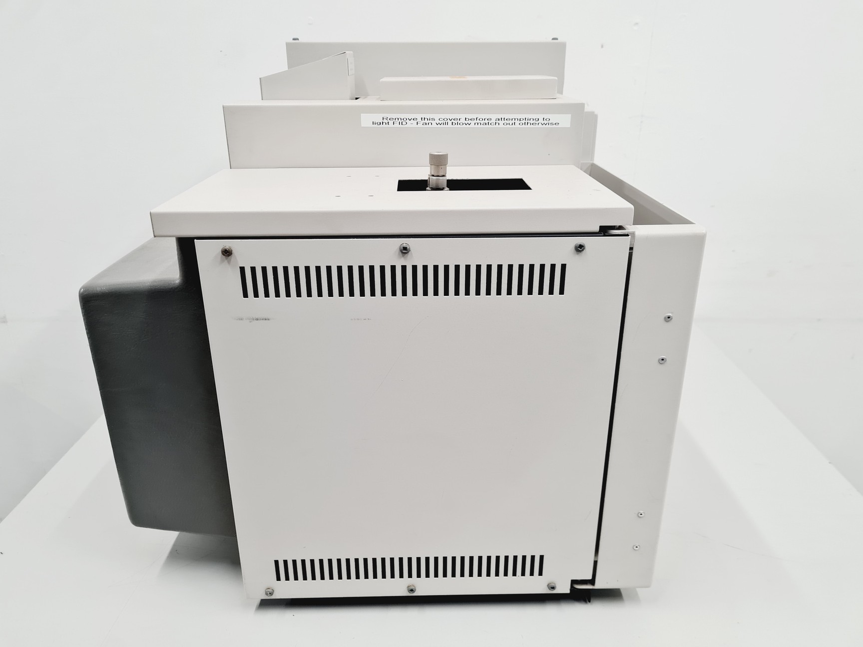 Image of Unicam 610 Series Gas Chromatograph GC System 