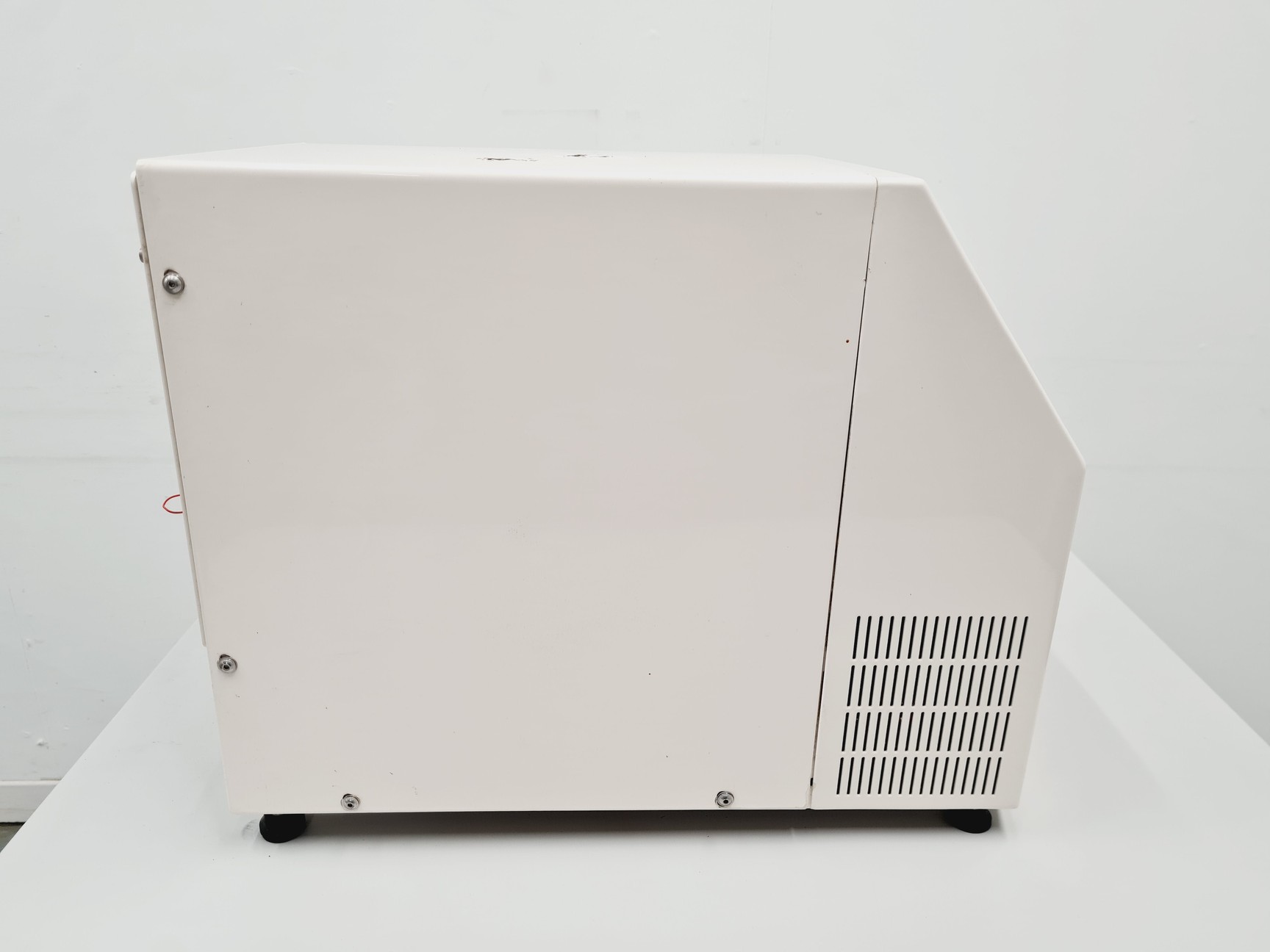 Image of Sairem MiniFlow 200SS Solid-State Microwave-Assisted Reactor System