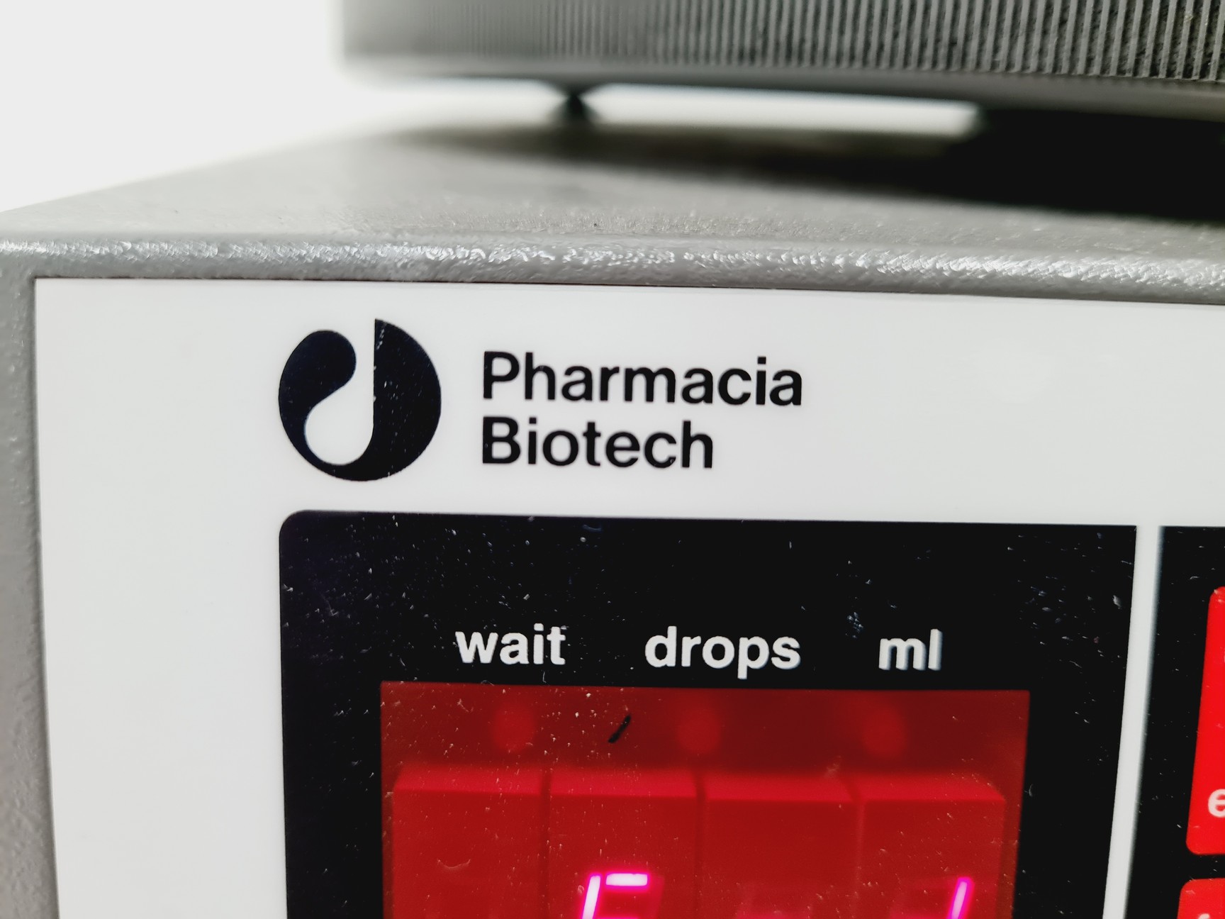 Image of Pharmacia Biotech FRAC-100 Fraction Collector