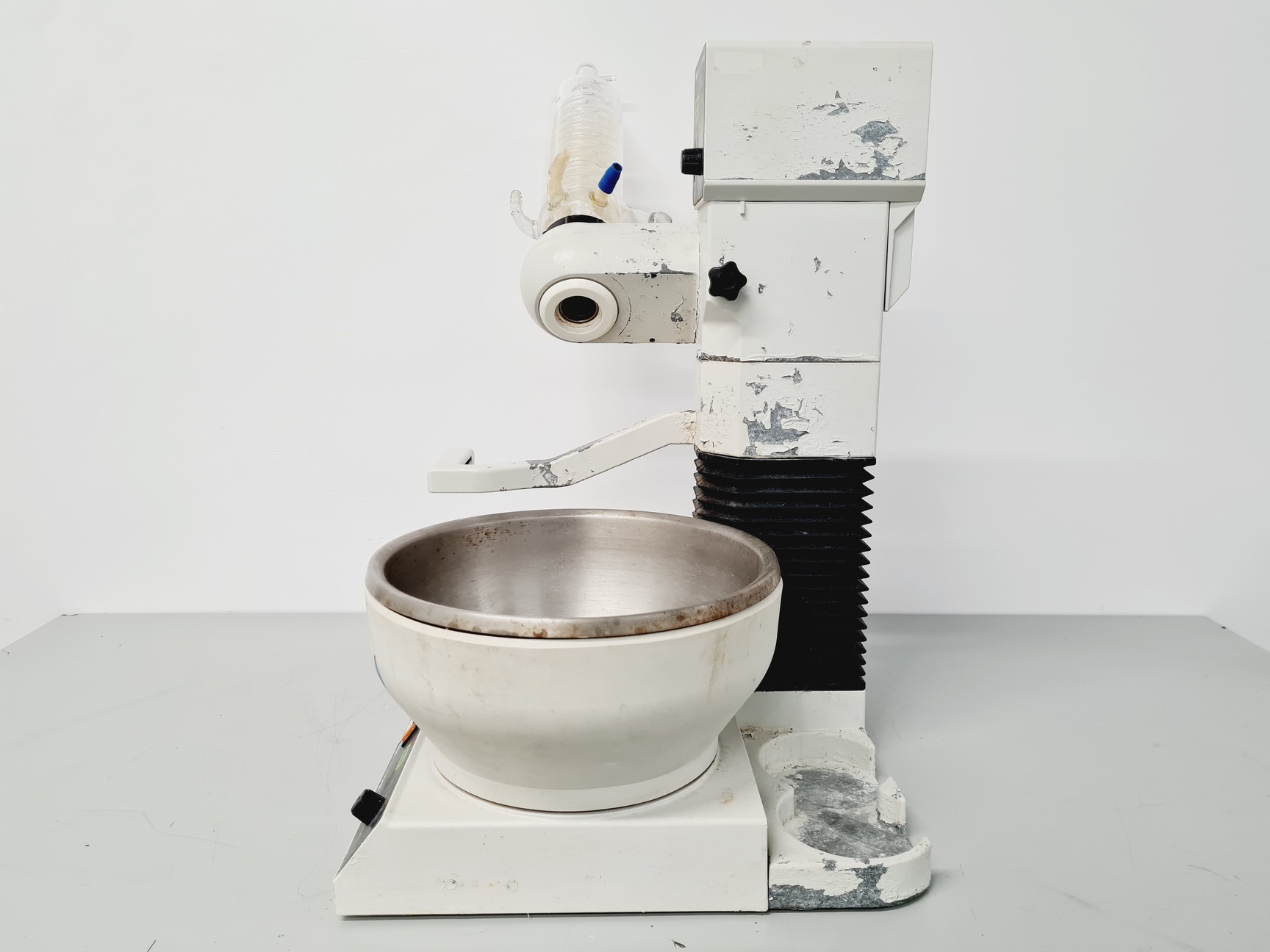 Image of Buchi Rotavapor R-114 and Buchi Waterbath B-480