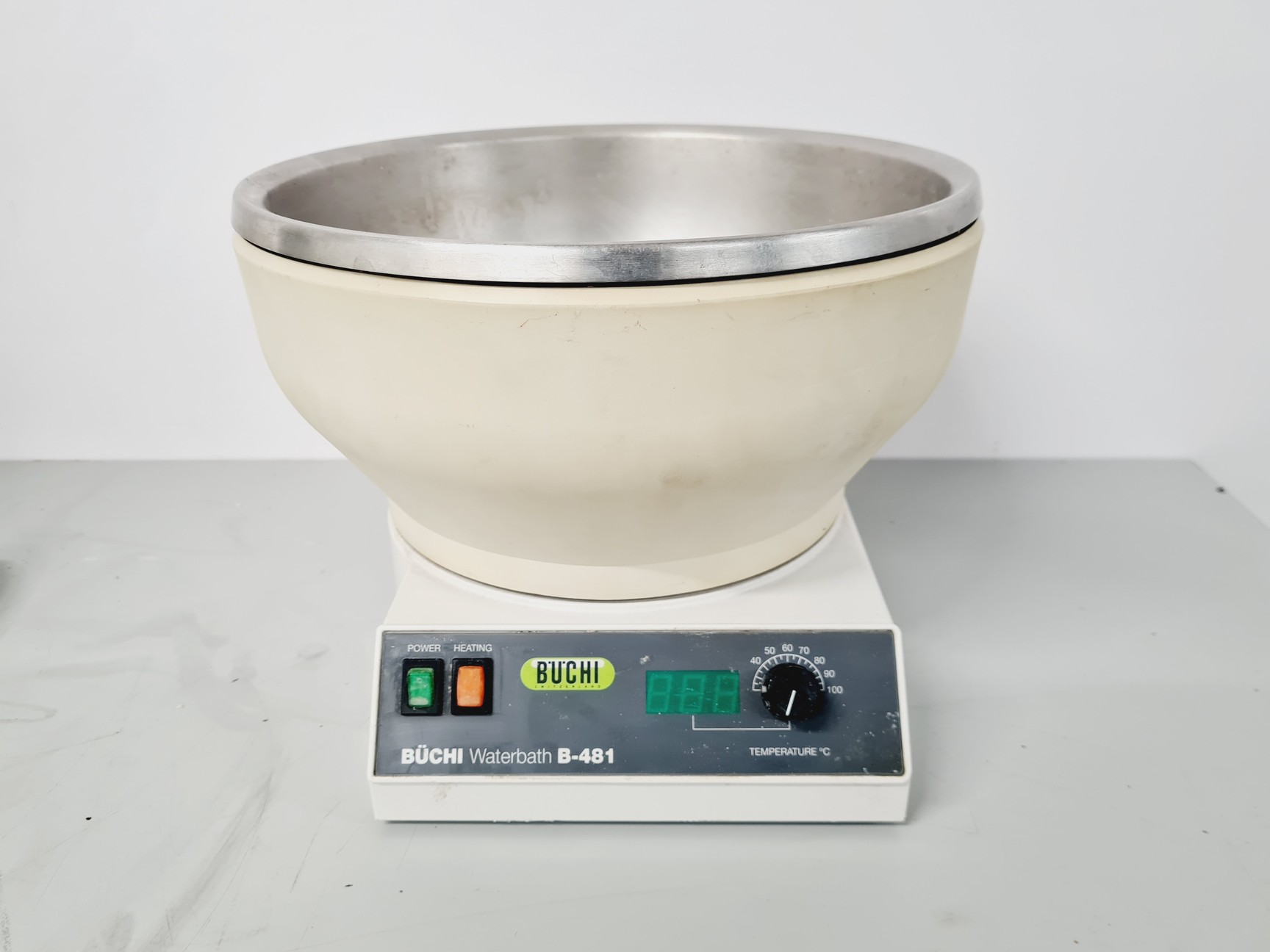 Image of Buchi Rotavapor R-114 and Buchi Waterbath B-481