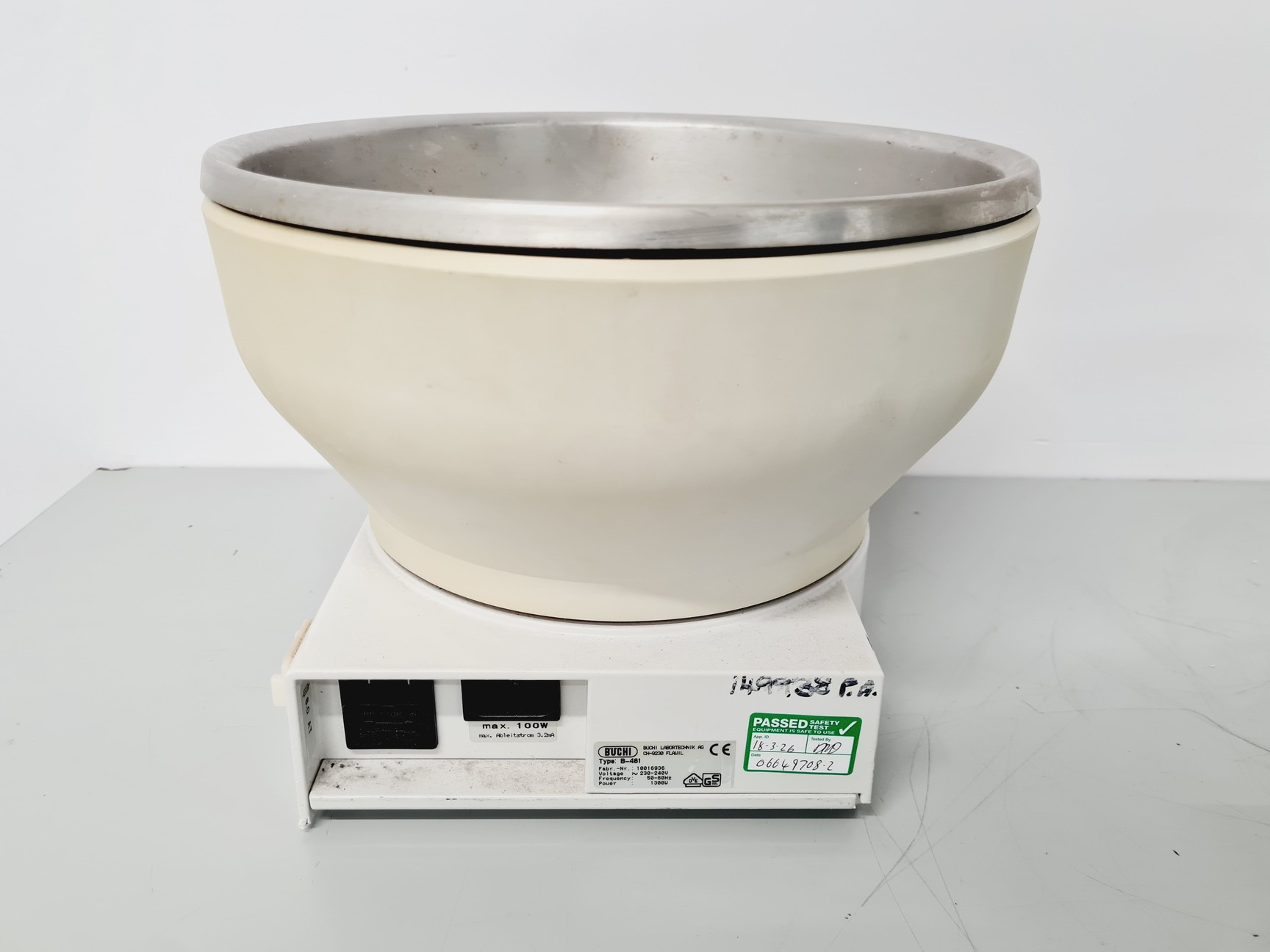 Image of Buchi Rotavapor R-114 and Buchi Waterbath B-481