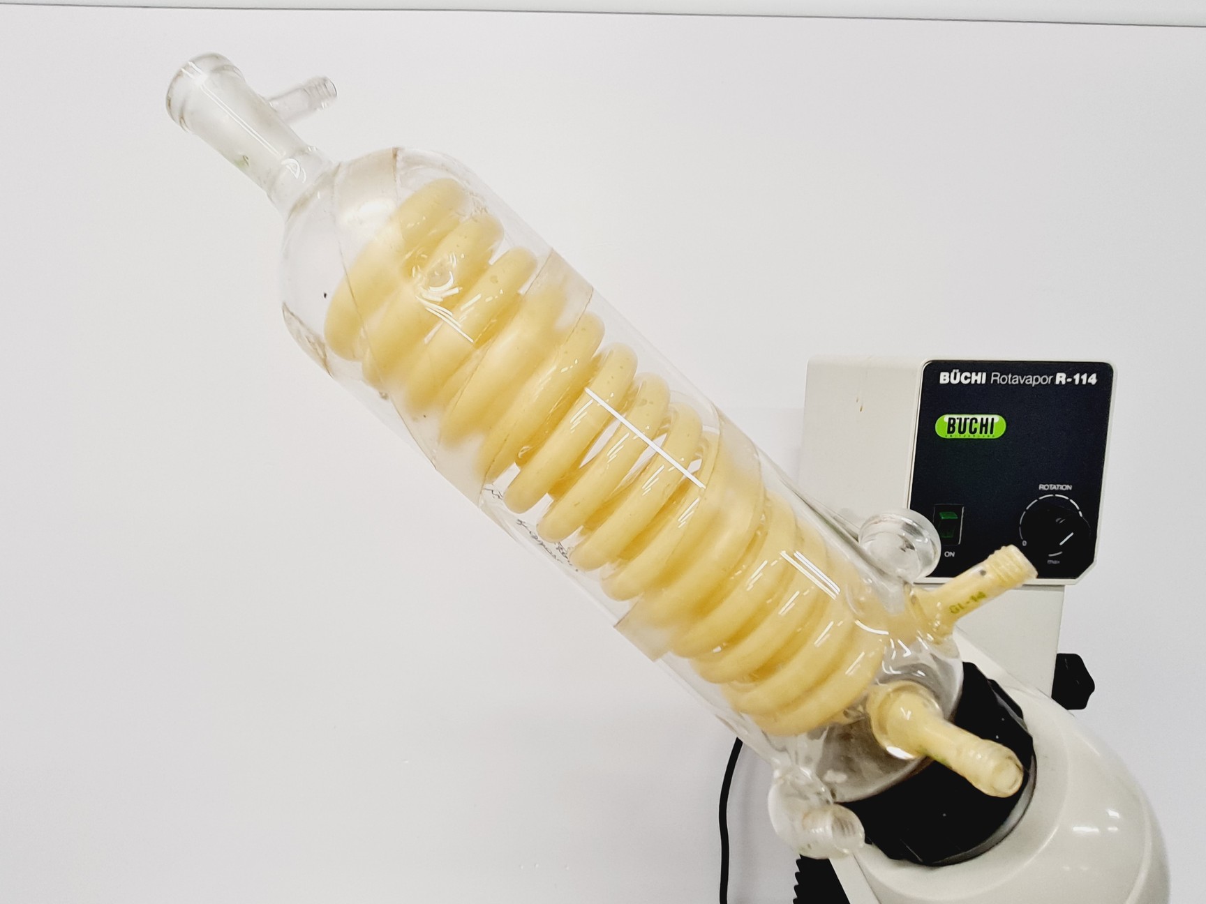 Image of Buchi Rotavapor R-114 and Buchi Waterbath B-481