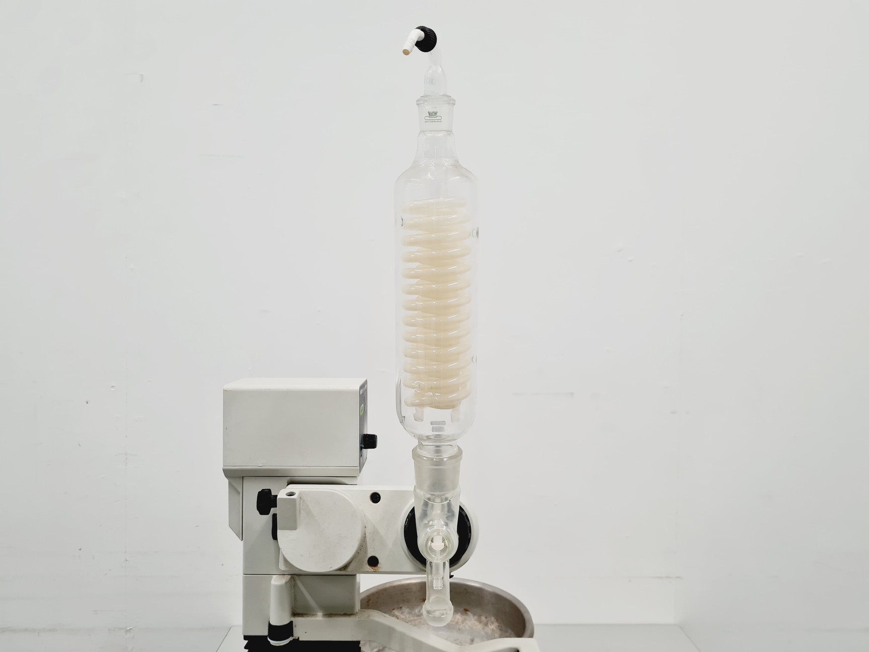 Image of Buchi Rotavapor R-114 and Buchi Waterbath B-480