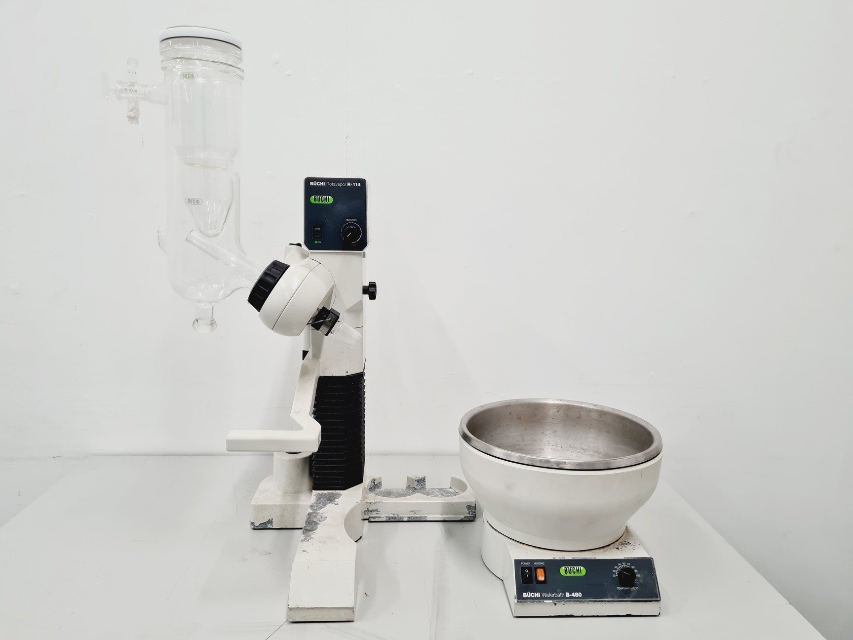 Image of Buchi Rotavapor R-114 and Buchi Waterbath B-480