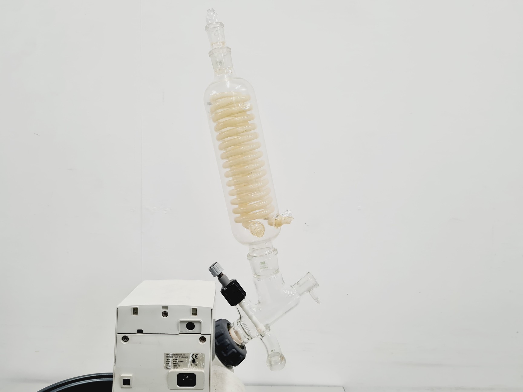 Image of Buchi Rotavapor R-200 and Buchi Heating Bath B-490