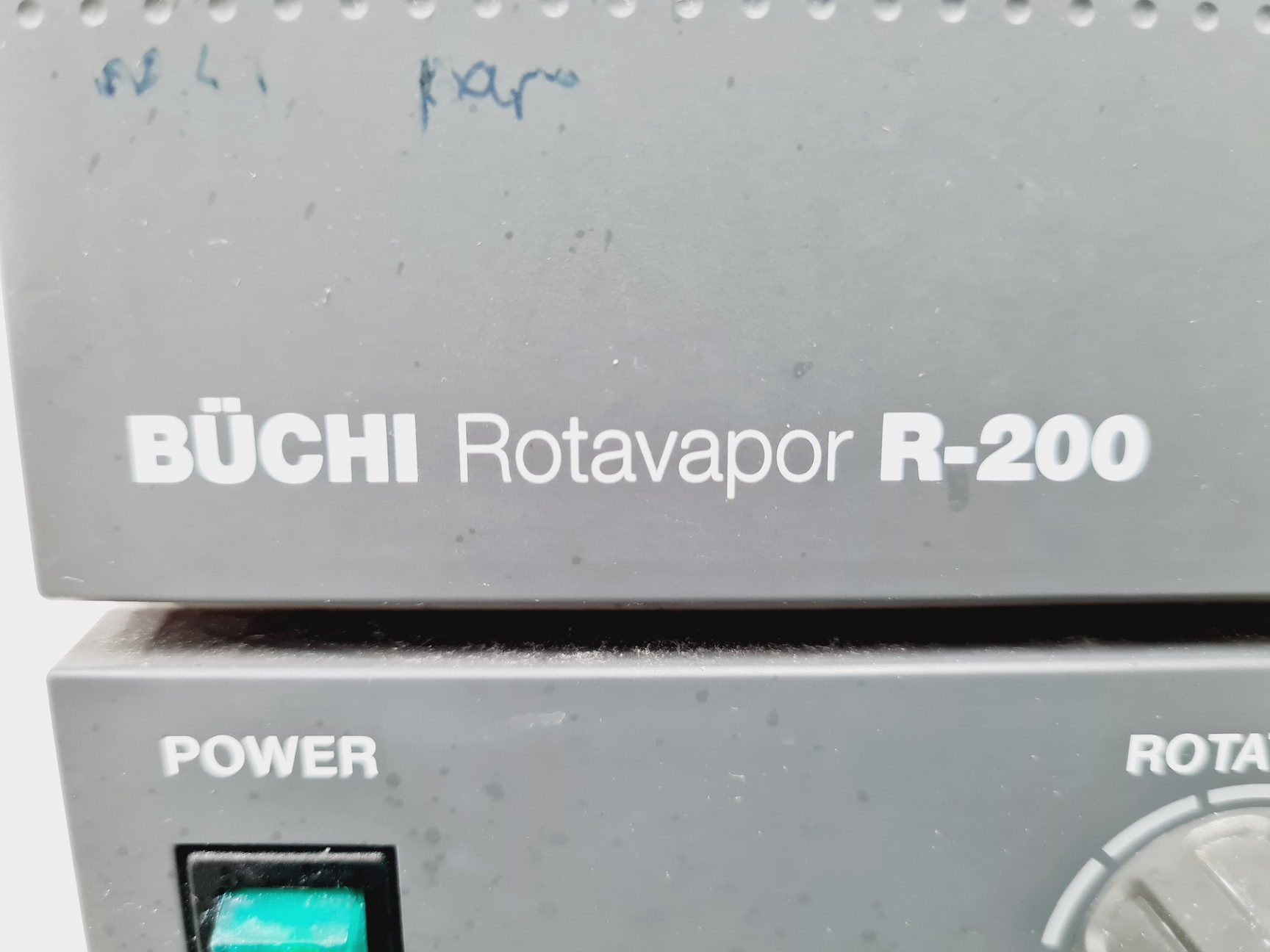 Image of Buchi Rotavapor R-200 and Buchi Heating Bath B-490