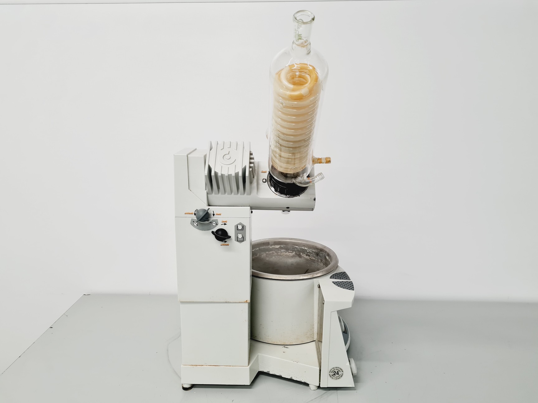 Image of Heidolph Laborota 4001 Rotavapor with Heidolph Heizbad WB Digit Waterbath