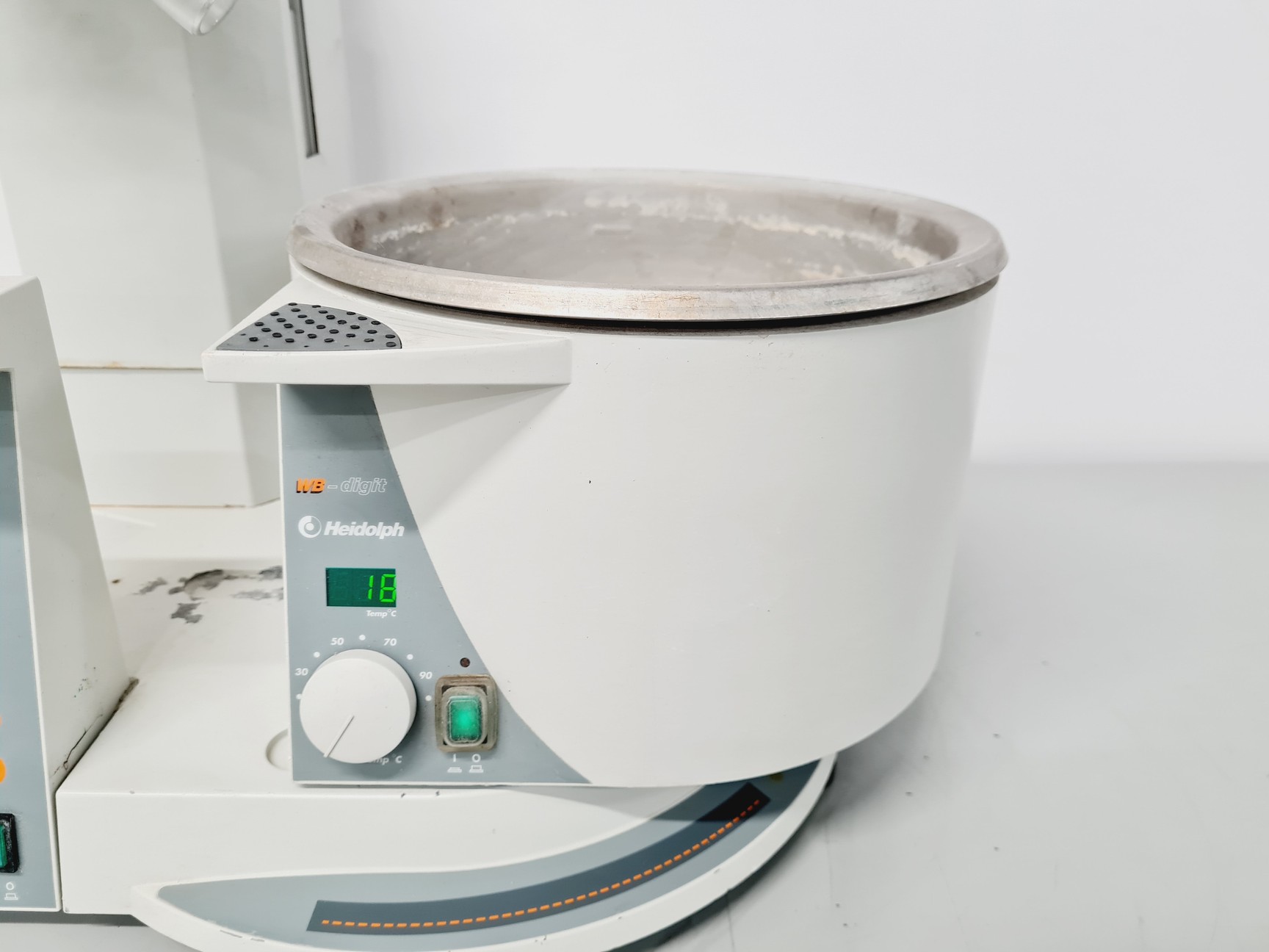 Image of Heidolph Laborota 4001 Rotavapor with Heidolph Heizbad WB Digit Waterbath