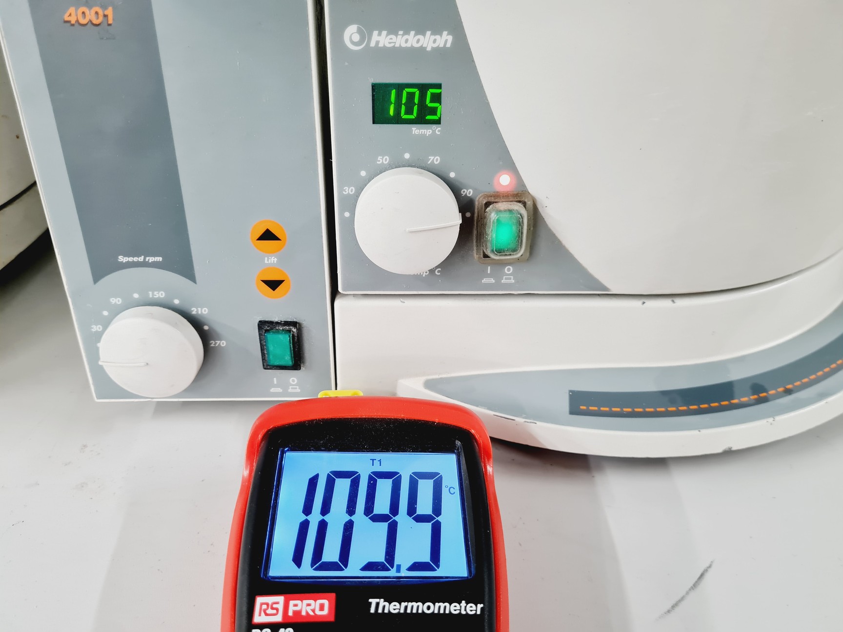 Image of Heidolph Laborota 4001 Rotavapor with Heidolph Heizbad WB Digit Waterbath