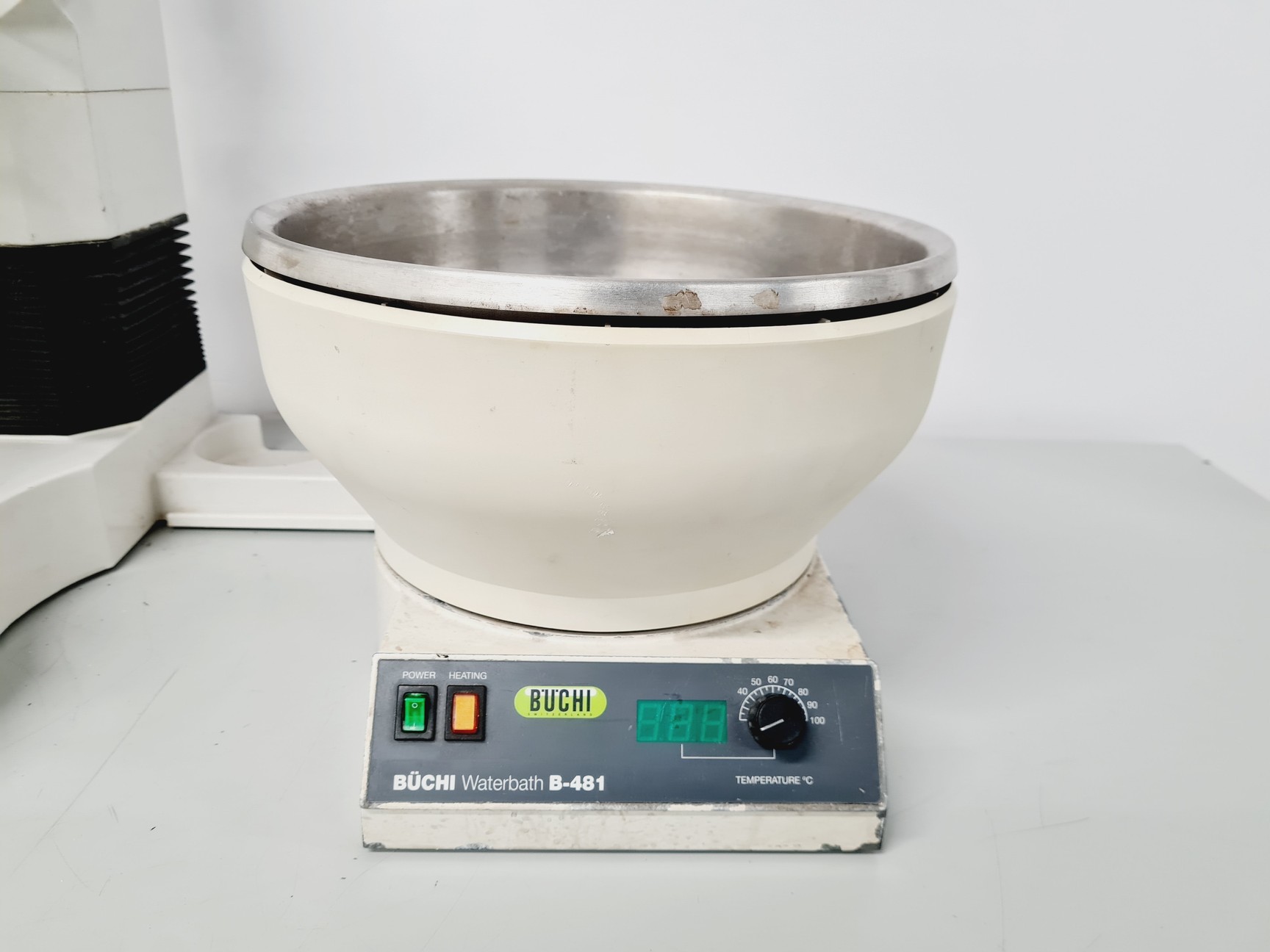 Image of Buchi Rotavapor R-124 and Buchi Waterbath B-481