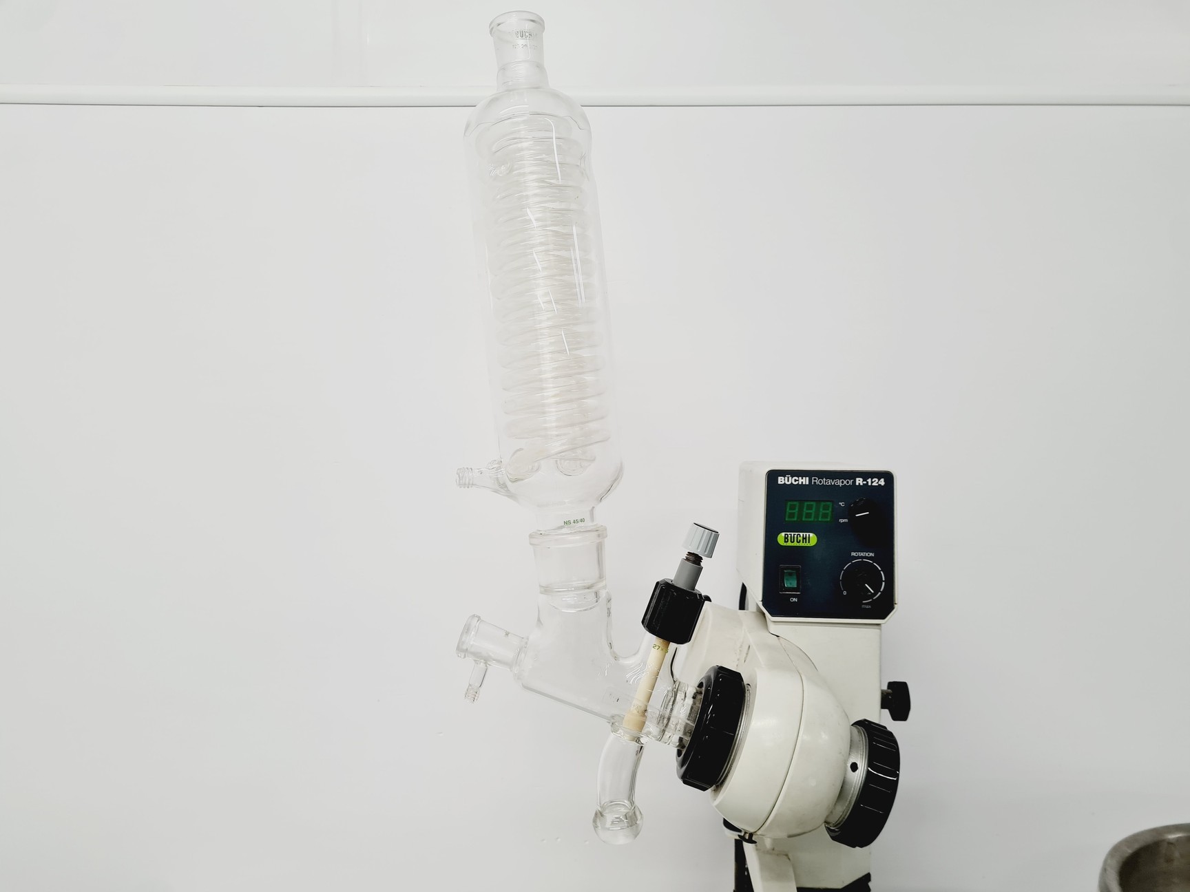 Image of Buchi Rotavapor R-124 and Buchi Waterbath B-481