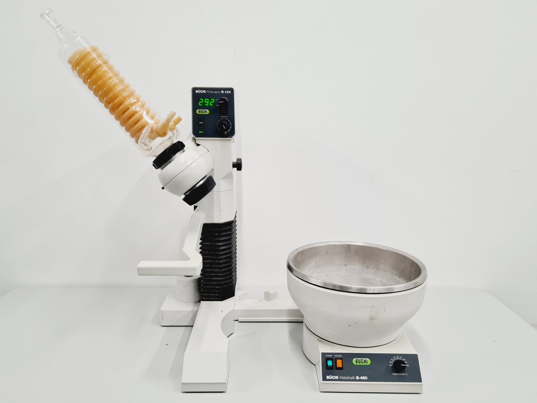 Image of Buchi Rotavapor R-124 and Buchi Waterbath B-480