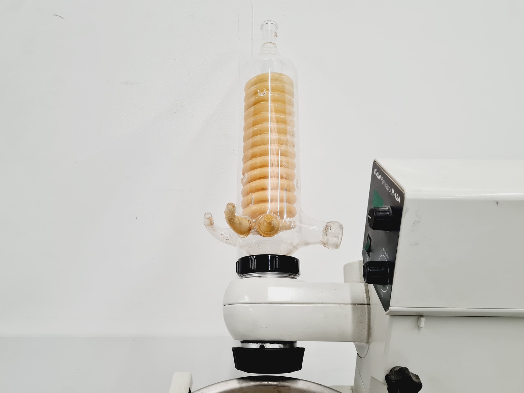 Image of Buchi Rotavapor R-124 and Buchi Waterbath B-480