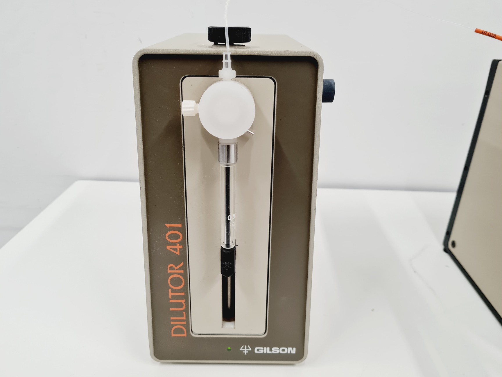 Image of Gilson Dilutor 401 with Gilson Sample Injector Model - 231