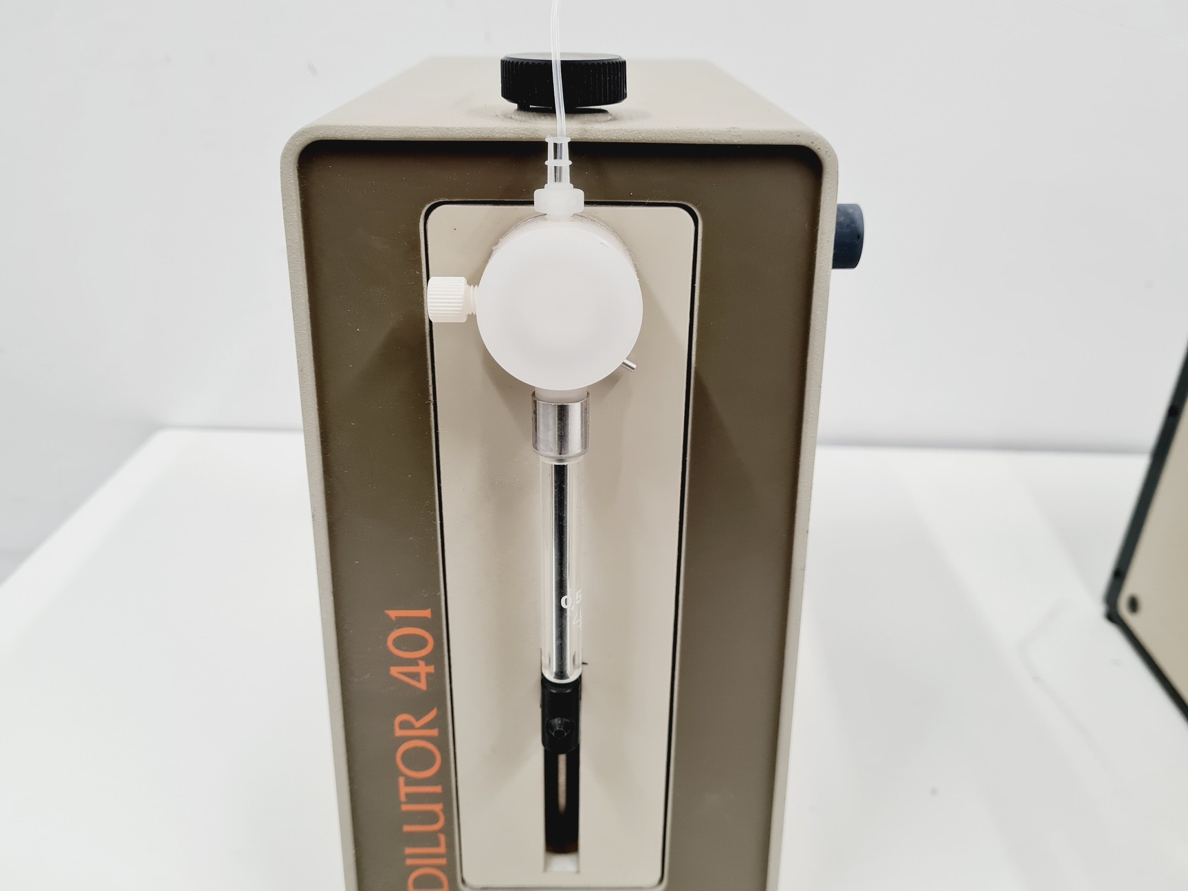 Image of Gilson Dilutor 401 with Gilson Sample Injector Model - 231