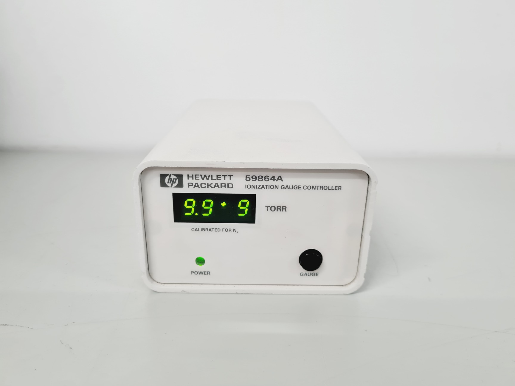 Image of Hewlett Packard 5972 Series Mass Selective Detector with 59864A Ionization Gauge