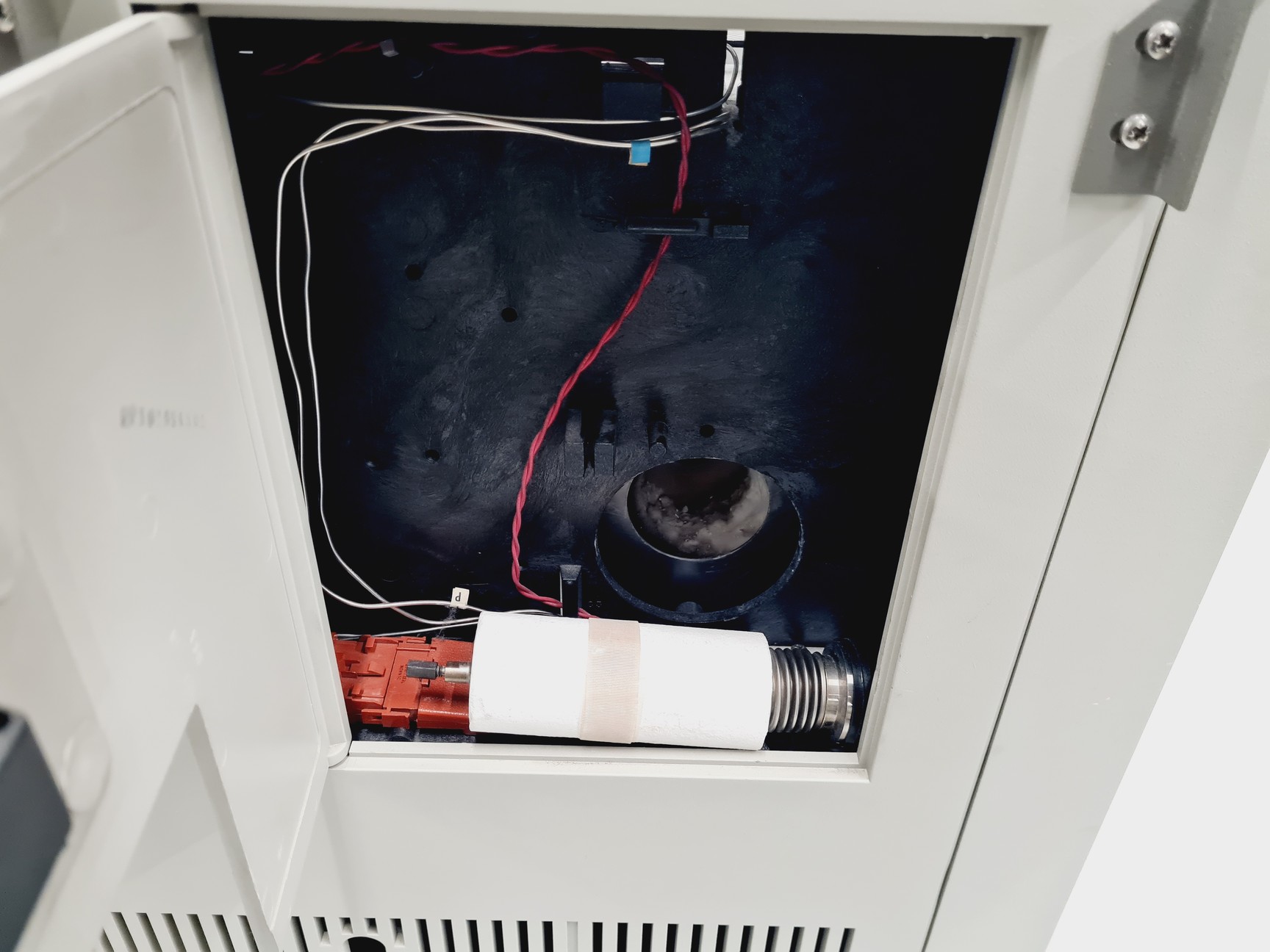 Image of Hewlett Packard 5890E Series II Plus Gas Chromatograph