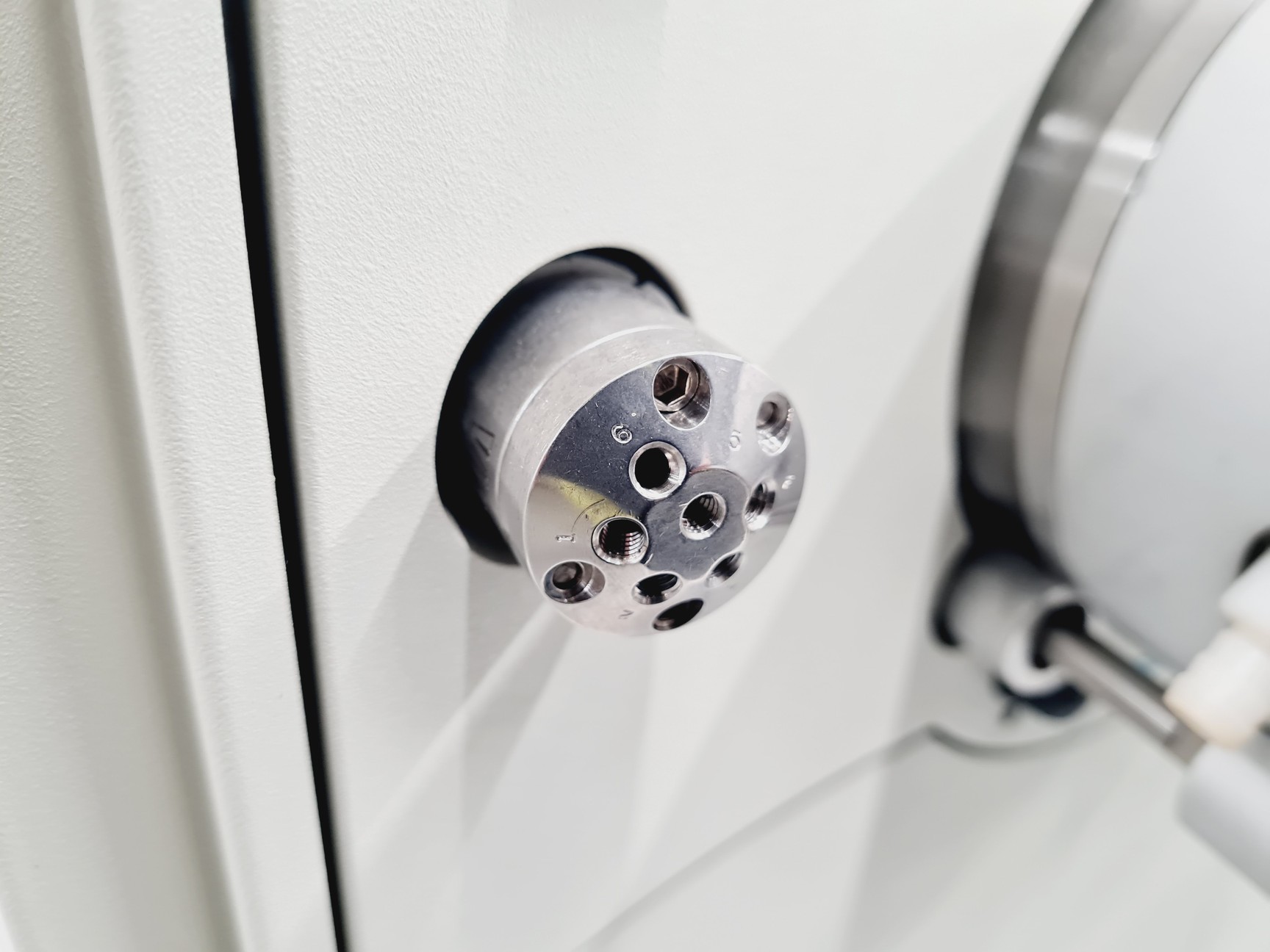 Image of Thermo Finnigan LCQ DECA XP Mass Spectrometer System