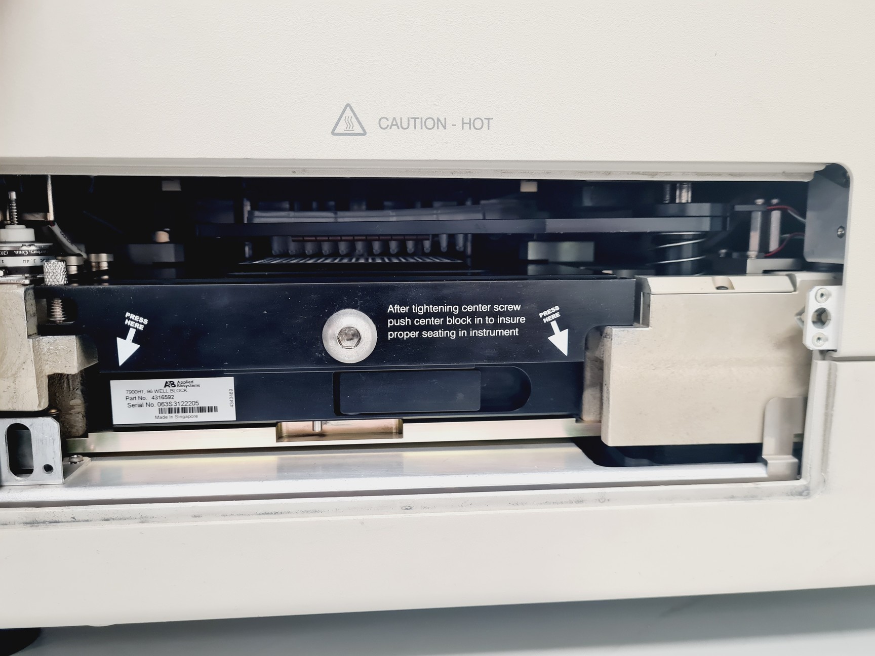 Image of Applied Biosystems 7900HT Fast Real-Time PCR System