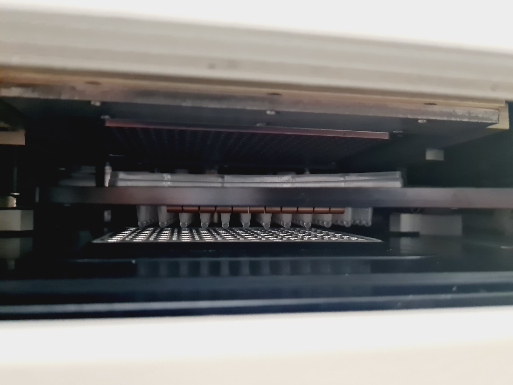 Image of Applied Biosystems 7900HT Fast Real-Time PCR System