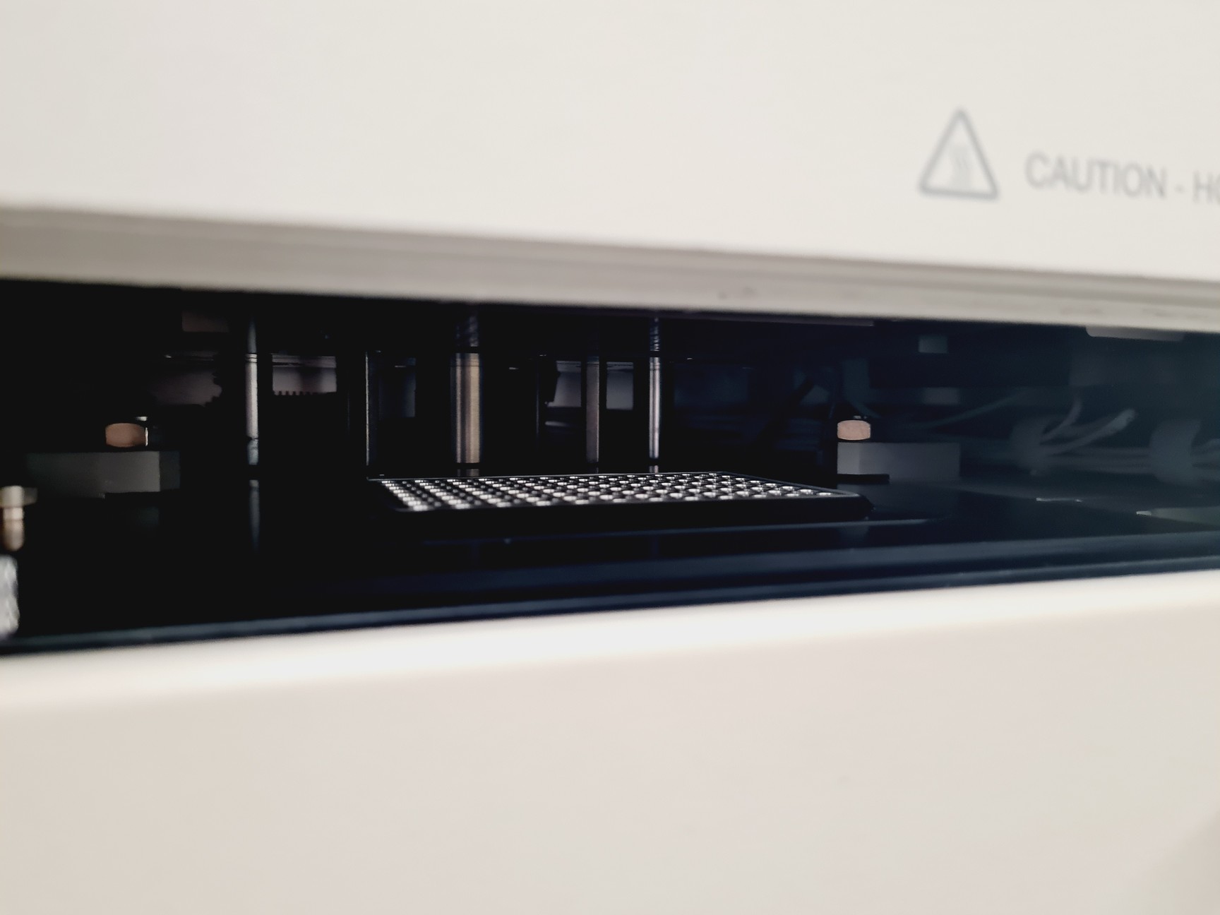 Image of Applied Biosystems 7900HT Fast Real-Time PCR System