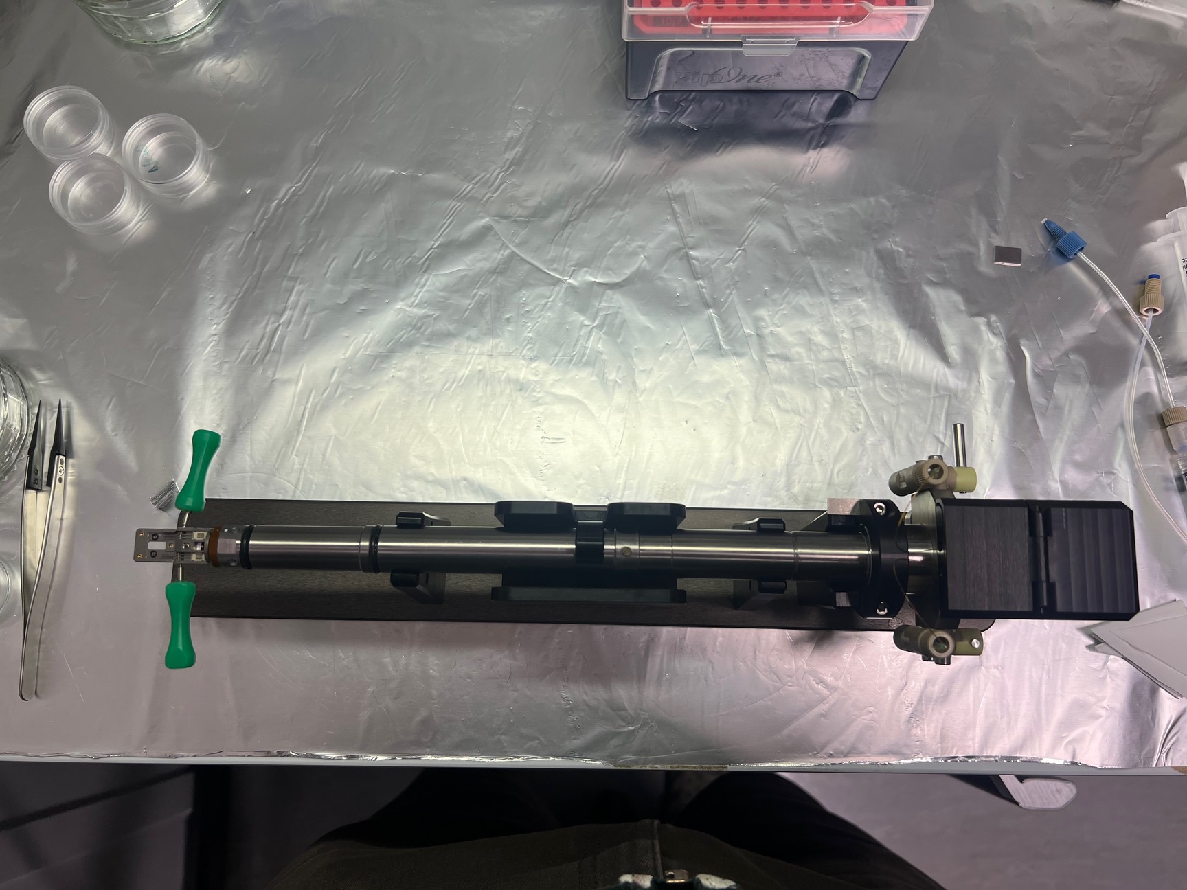 Image of DENSsolutions Ocean & Stream TEM Holders with Liquid Supply / Pumping Station