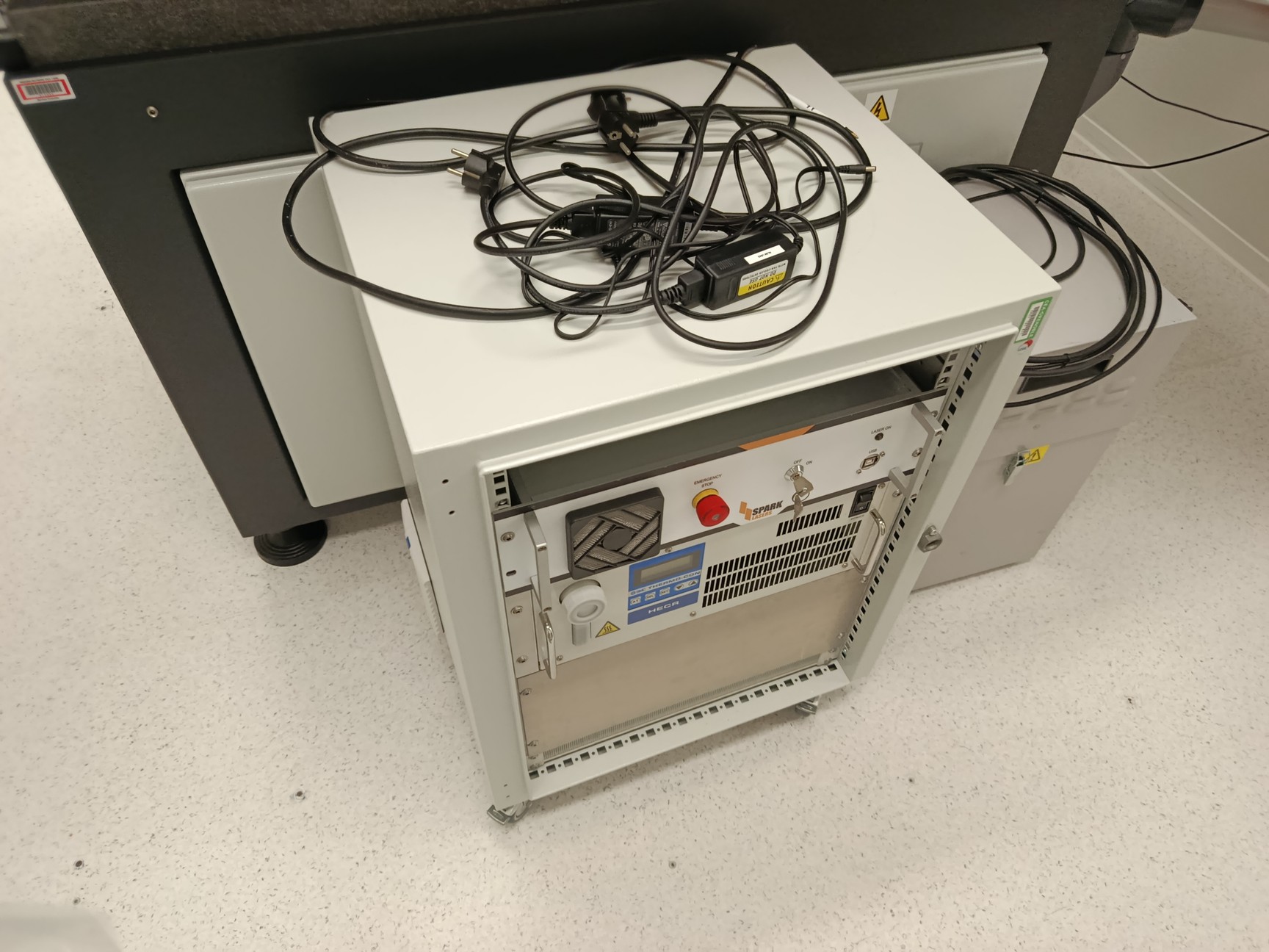 Image of LASEA LS4 Ultrashort Pulse Micromachining Laser System Picosecond / Fiber Laser