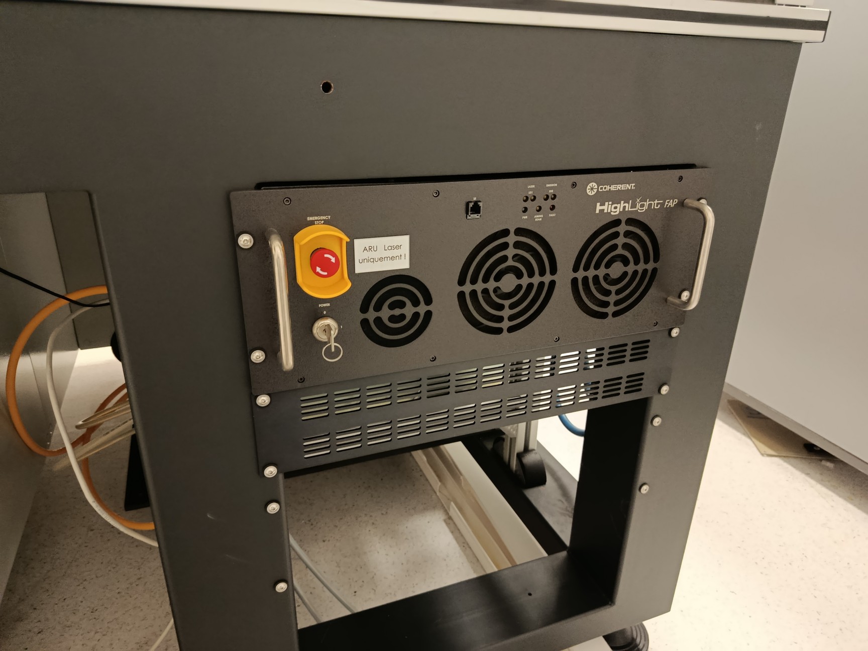 Image of LASEA LS4 Ultrashort Pulse Micromachining Laser System Picosecond / Fiber Laser