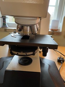 Thumbnail image of Leica DMRB Microscope System with 6 Objectives (PLFluotar & PLApo) Lab