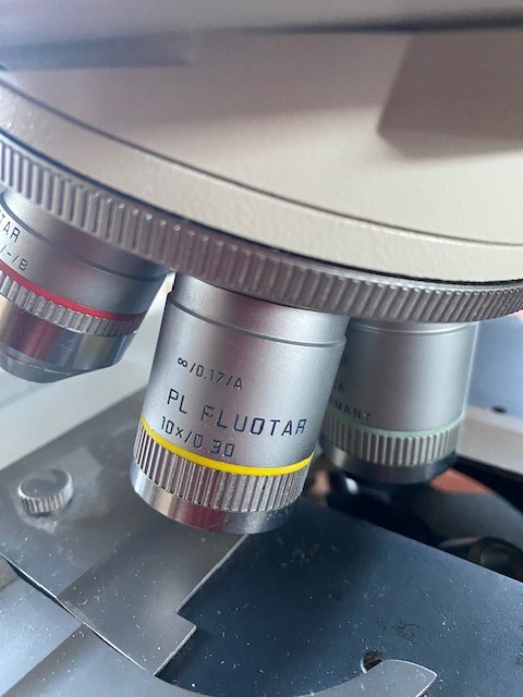Image of Leica DMRB Microscope System with 6 Objectives (PLFluotar & PLApo) Lab