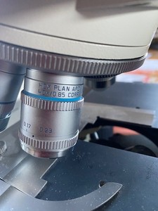 Thumbnail image of Leica DMRB Microscope System with 6 Objectives (PLFluotar & PLApo) Lab