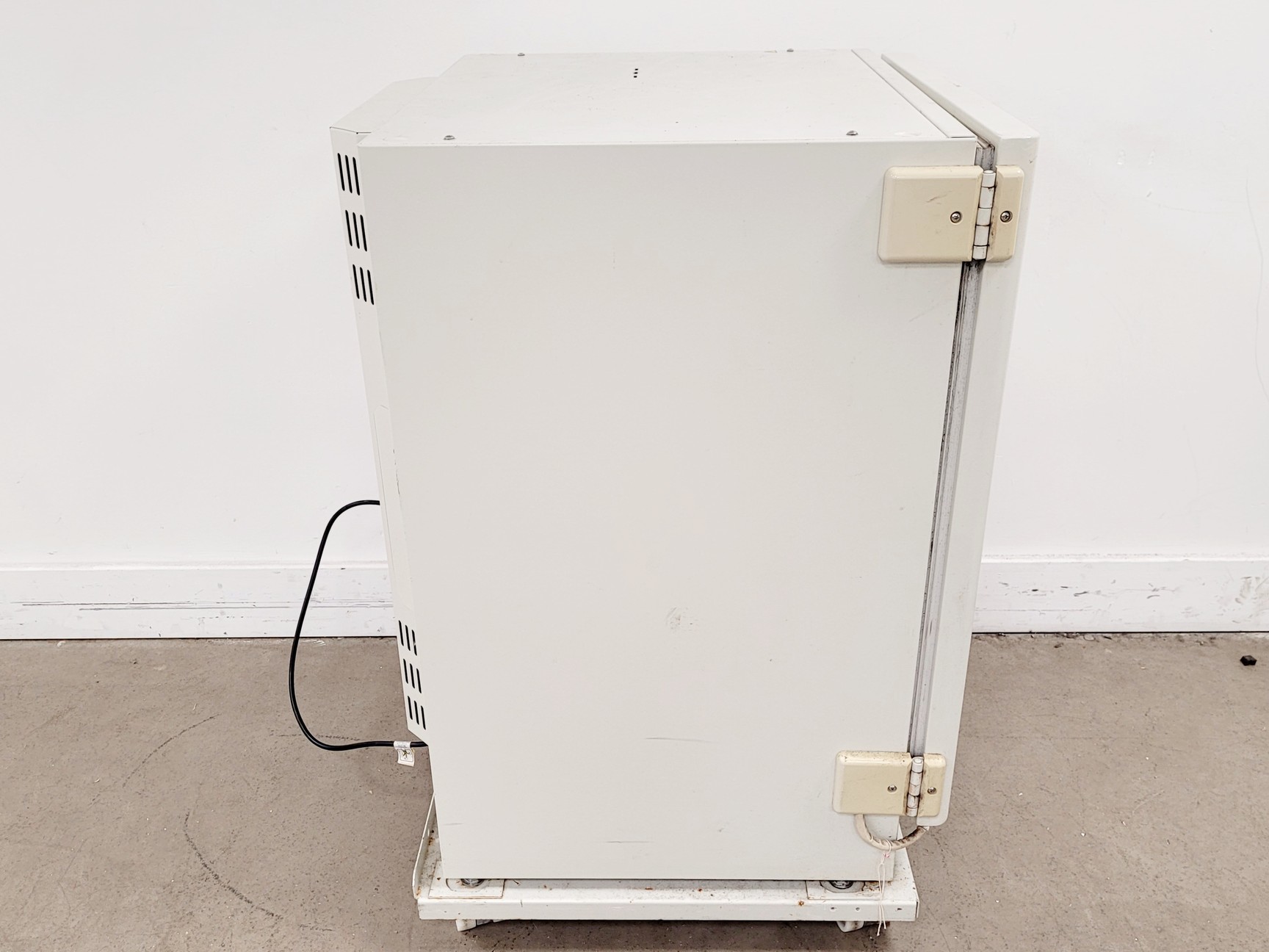 Image of Sanyo MCO-17AI CO2 Incubator Spares/Repair Lab