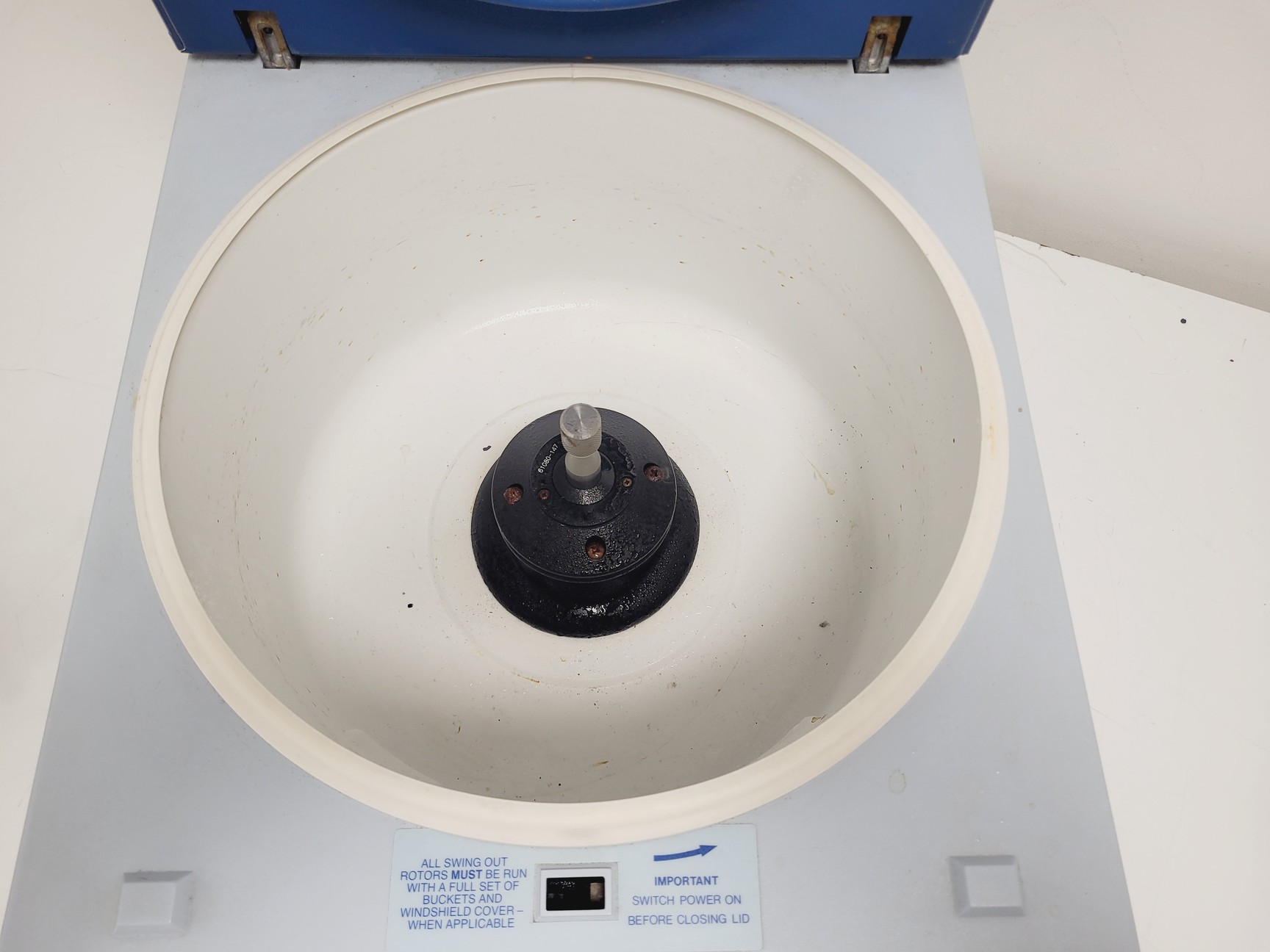 Image of MSE Mistral 1000 Benchtop Centrifuge
