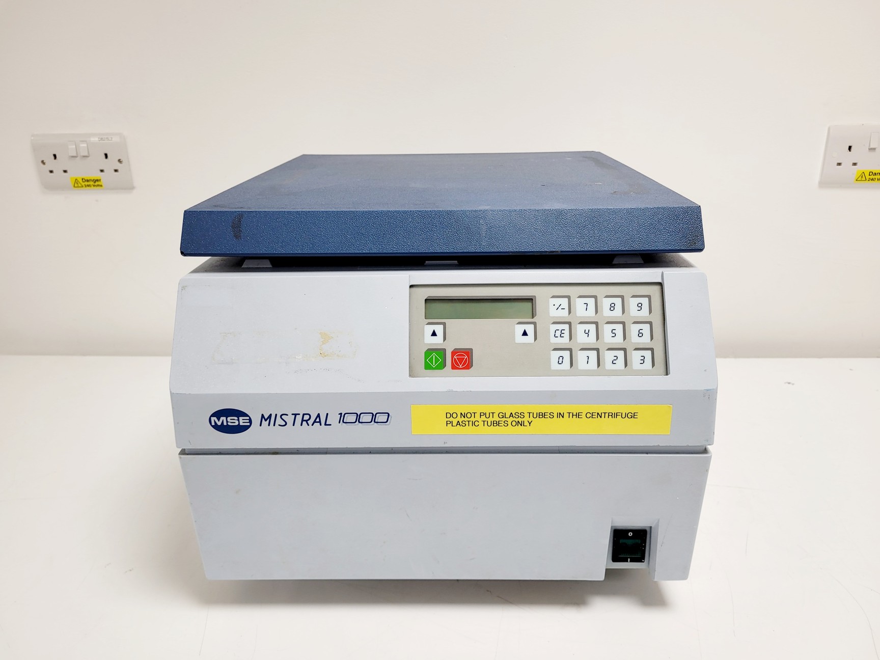 Image of MSE Mistral 1000 Benchtop Centrifuge