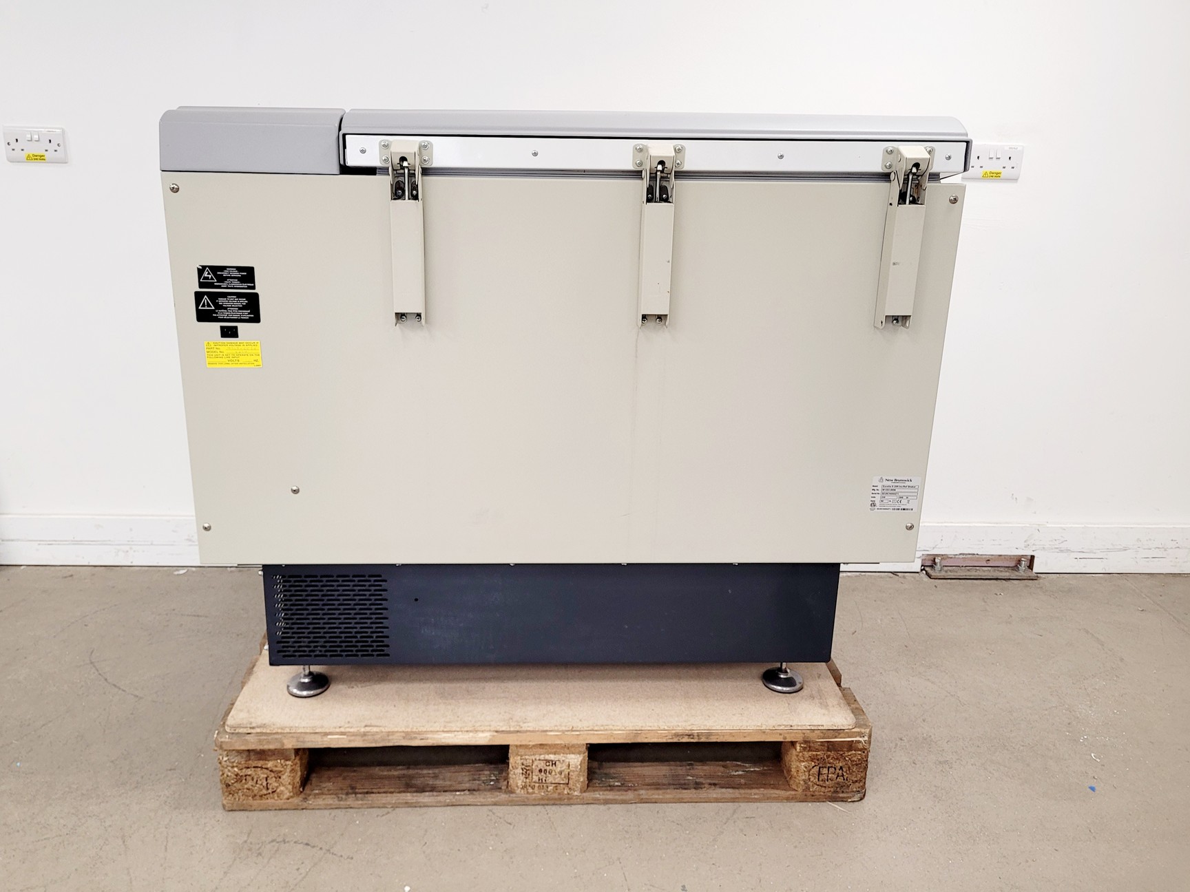 Image of Excella E25 Series Incubator Shaker 