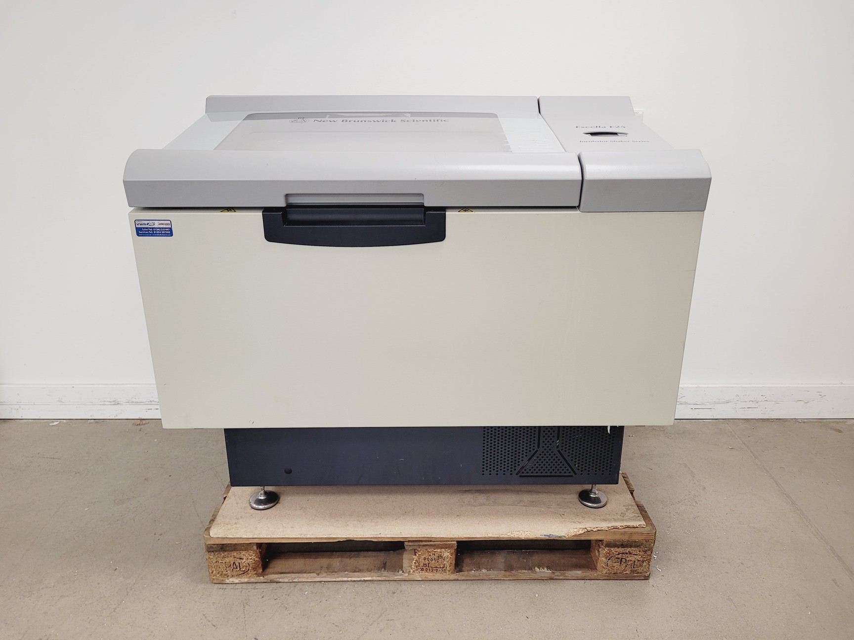 Image of Excella E25 Series Incubator Shaker 