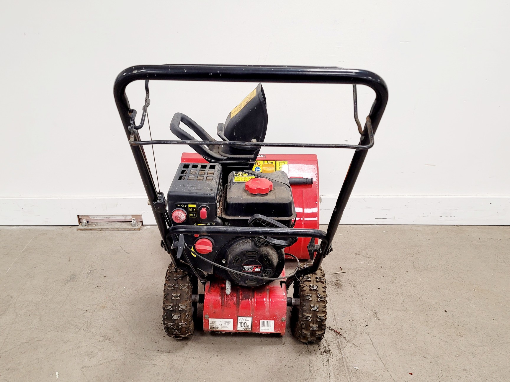 Image of MTD Products Snow Thrower Machine Model 31B-32AD678 