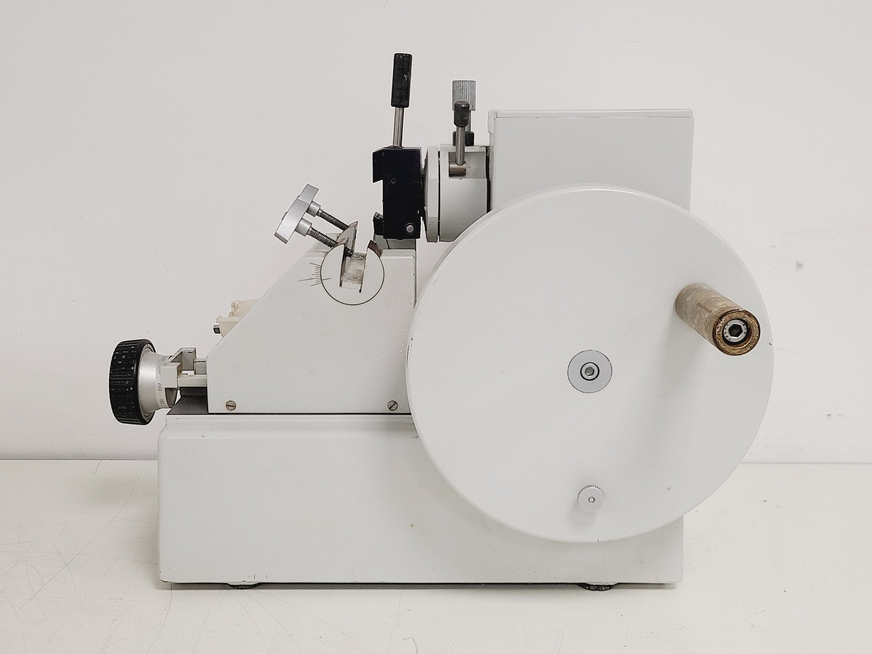 Image of Leitz 1512 Manual Microtome with Blade Boxes & Tools