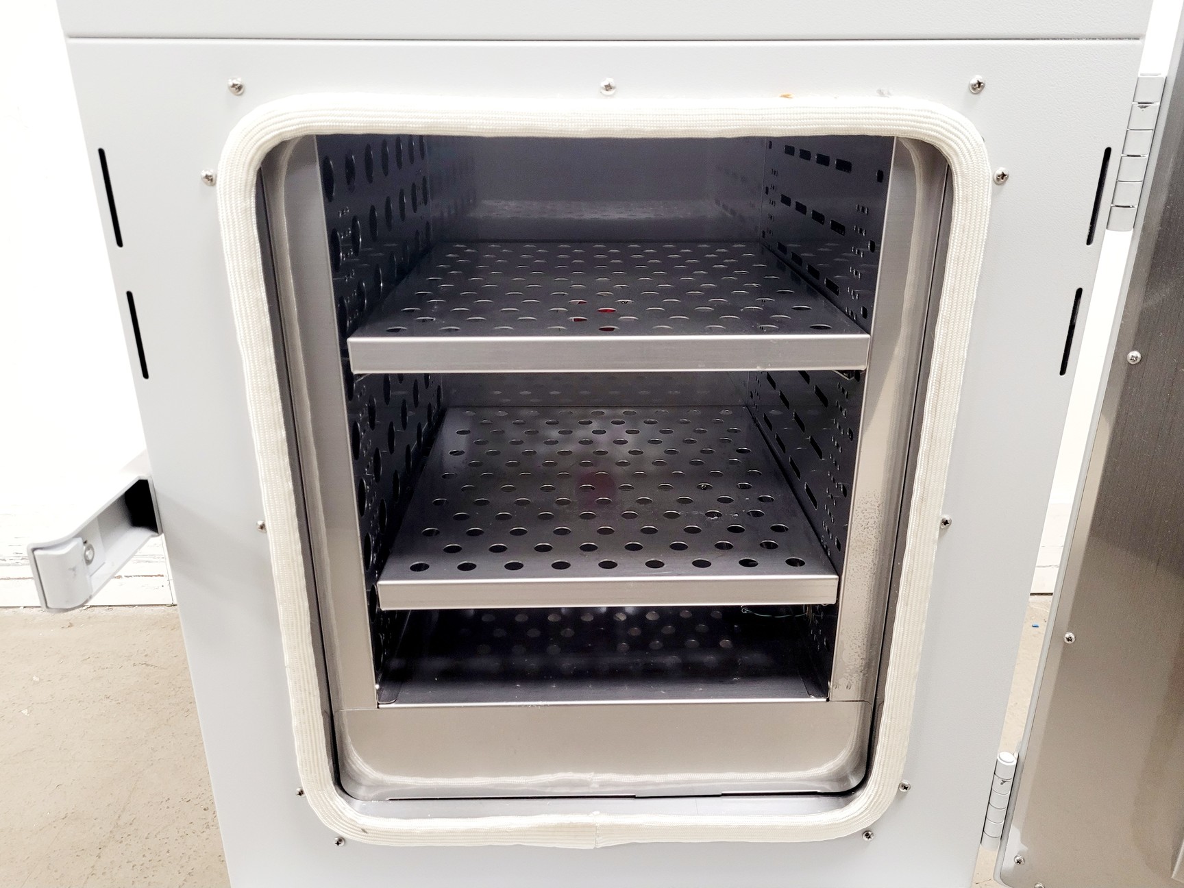 Image of Sheldon Shel Lab SMO1-2 Incubator 