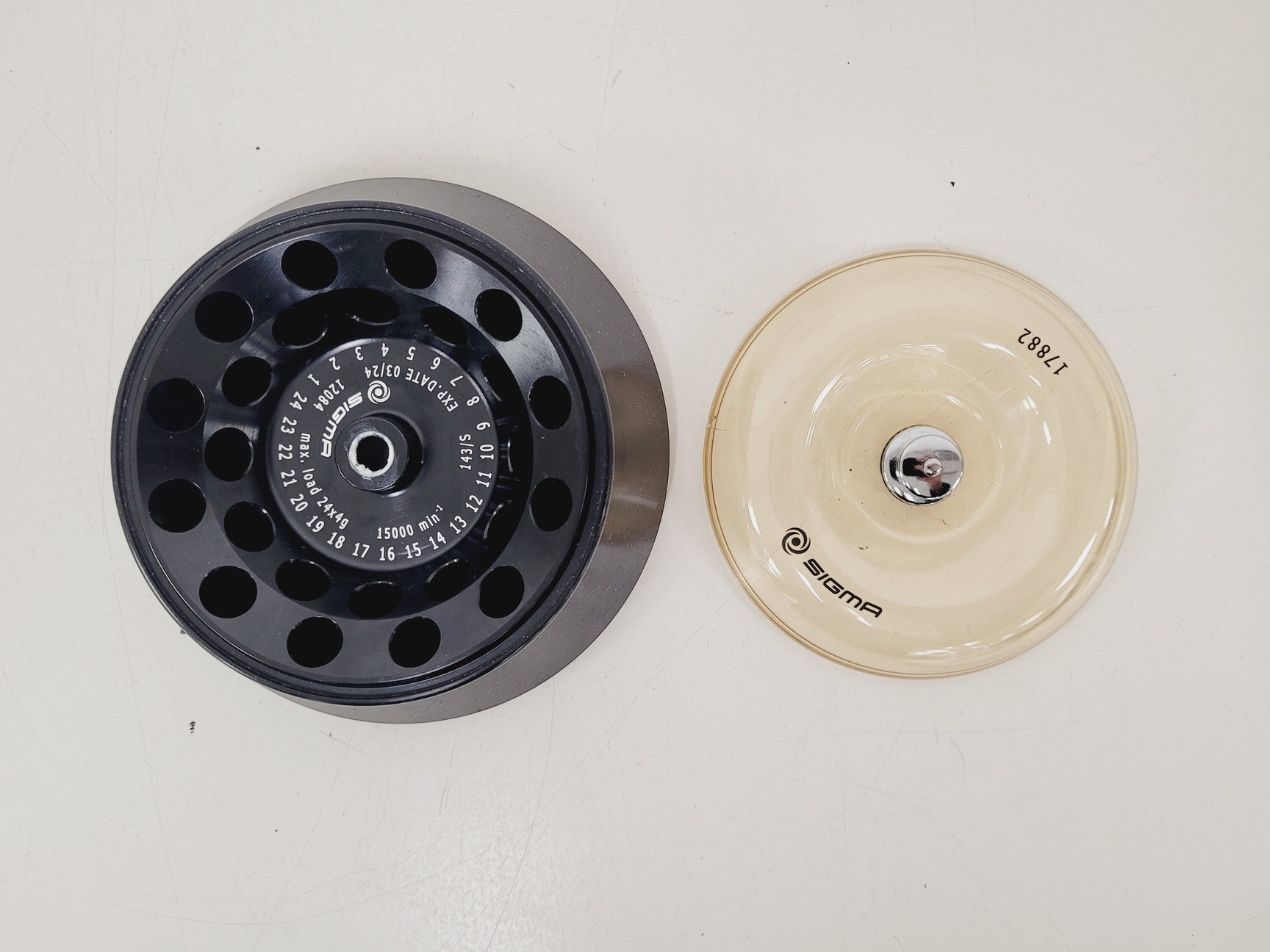 Image of Sigma 1-14K Benchtop Centrifuge