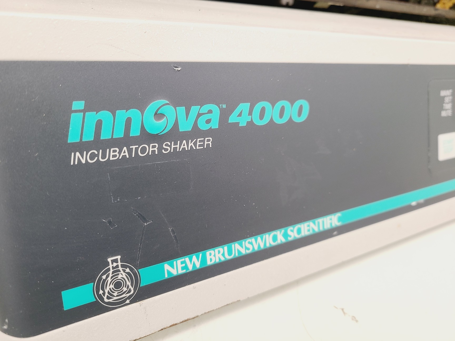 Image of New Brunswick Scientific Innova 4000 Shaking Incubator