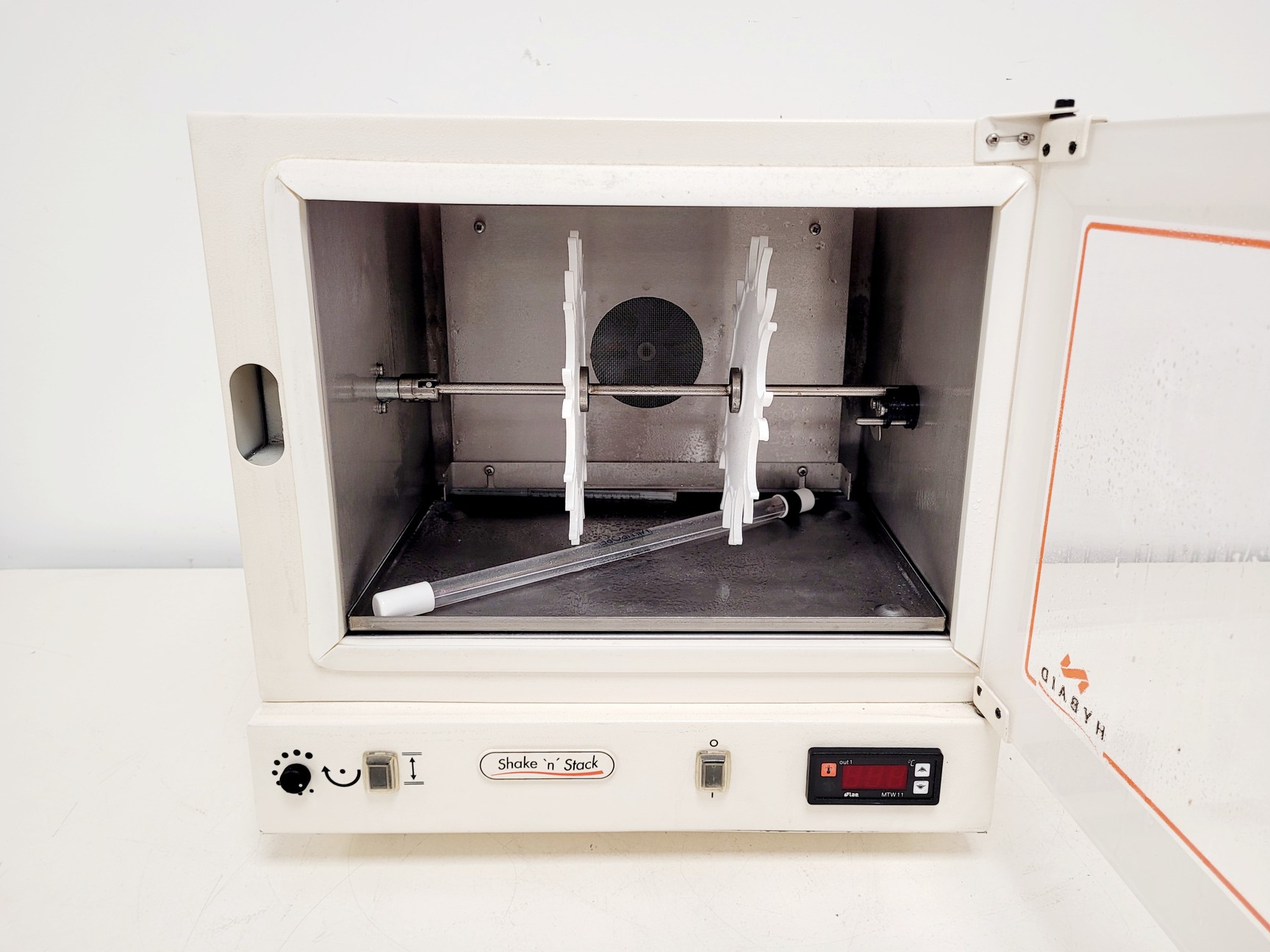 Image of Hybaid Shake 'n' Stack Hybridisation Oven