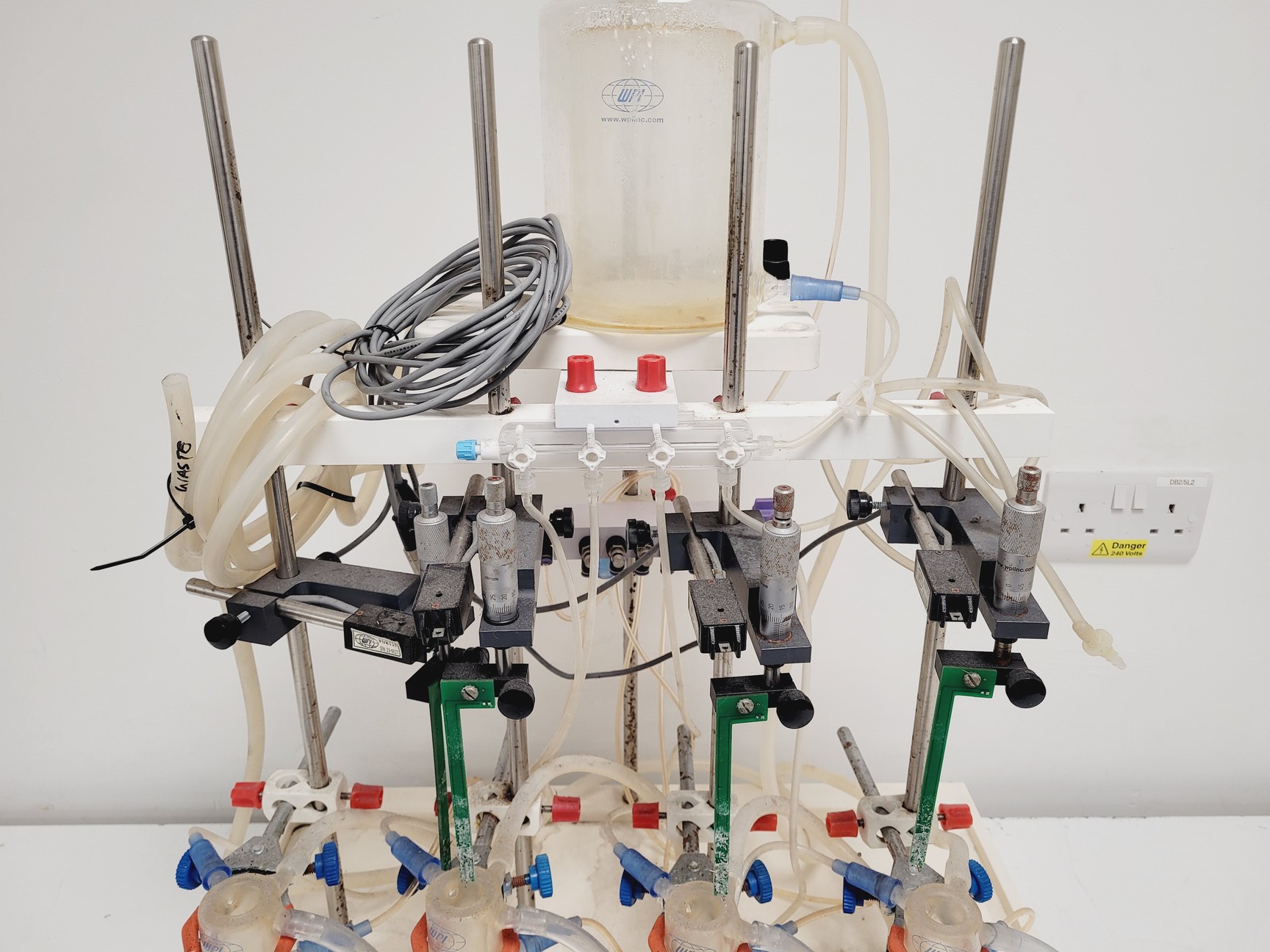 Image of Organ Bath Type Physiology Rig