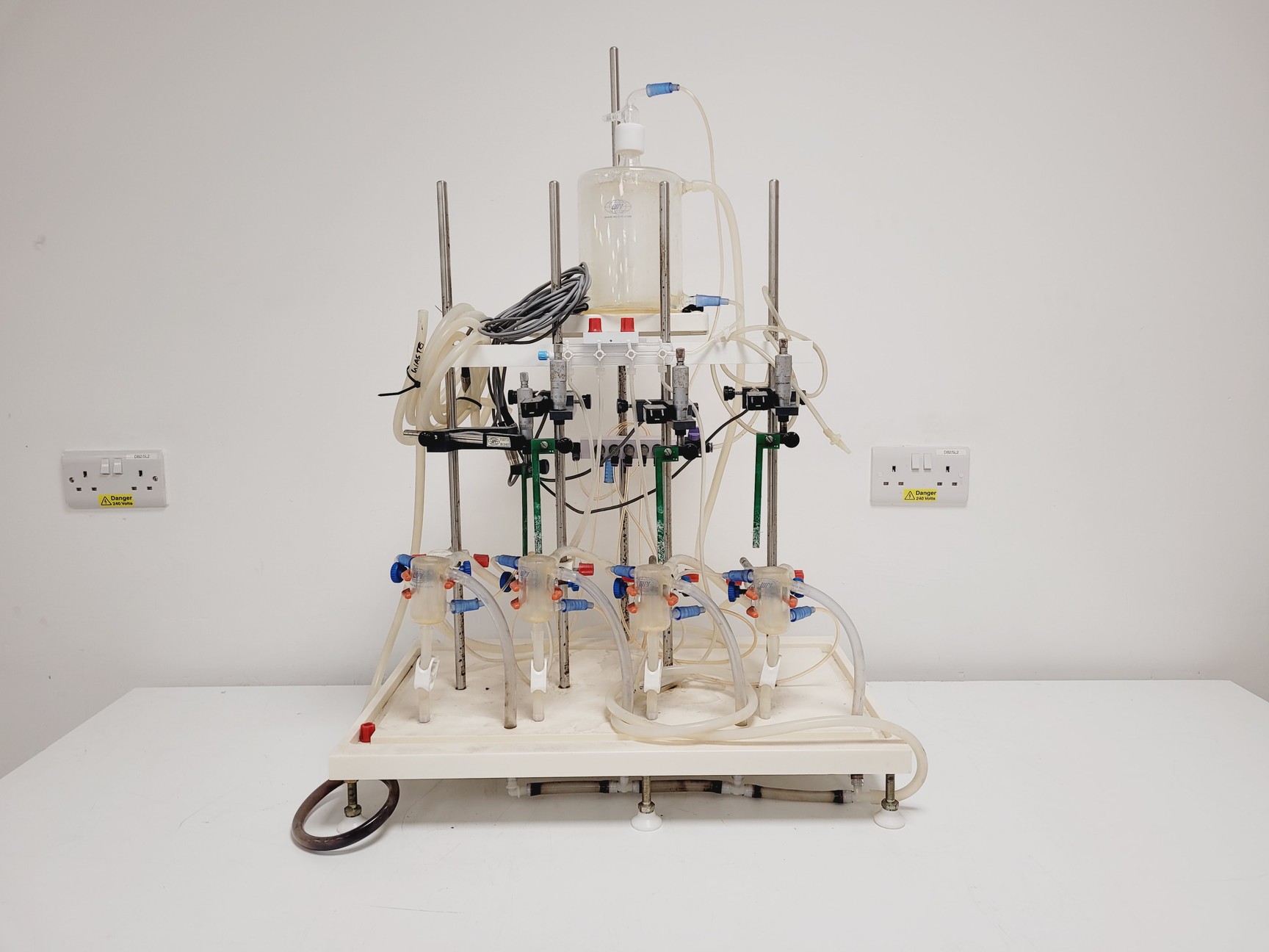 Image of Organ Bath Type Physiology Rig