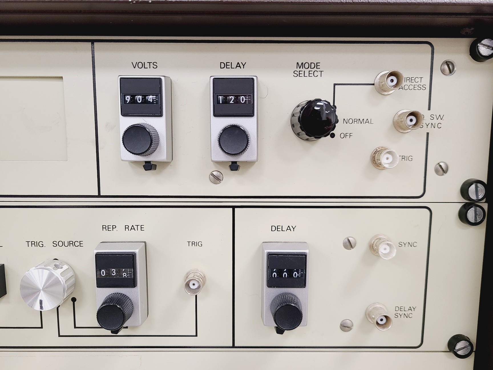 Image of Spectron Laser Systems Model SL401 Class IV Laser 