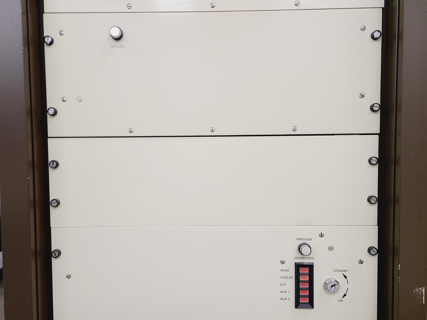 Image of Spectron Laser Systems Model SL401 Class IV Laser 