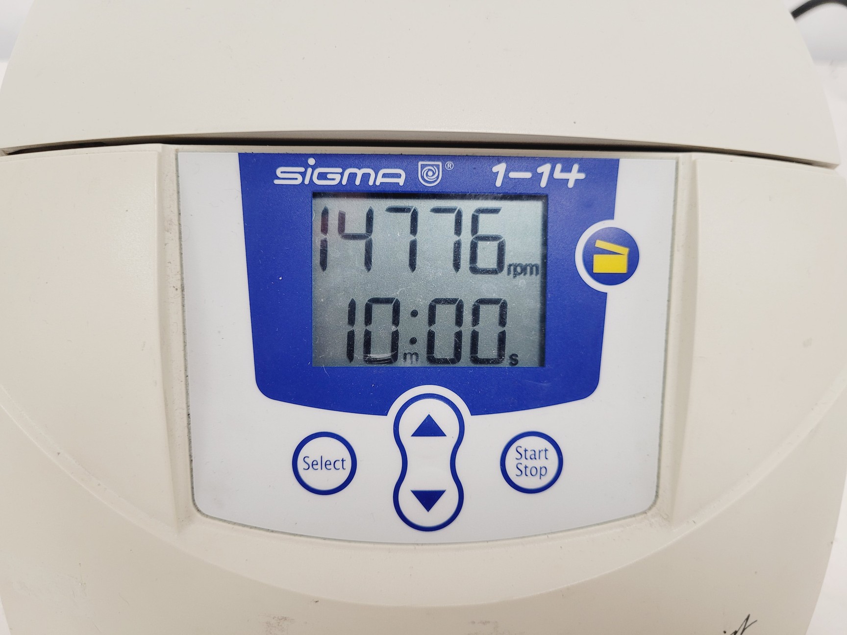 Image of Sigma 1-14 Benchtop Centrifuge w/ Rotor 14800 RPM